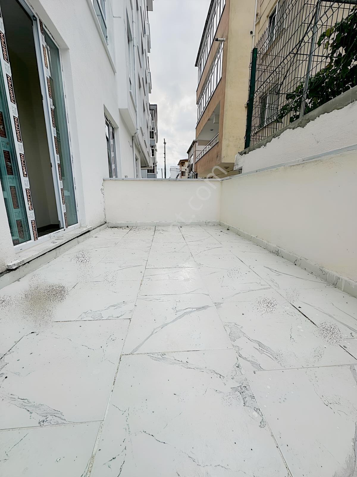 Az-er Yapıdan Bahçelievler Merkez'de Teraslı 1+1 Satılık Daire!! — fotoğraf 15