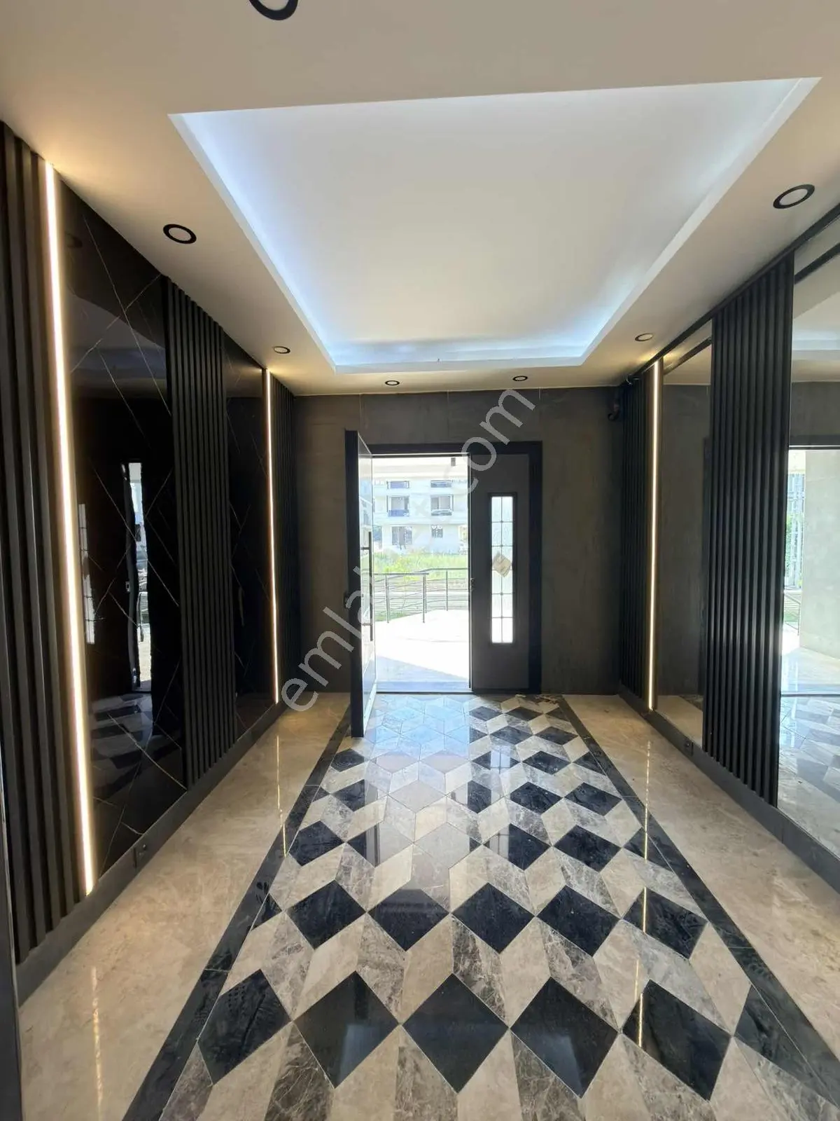 Yüksek Kredi | Site İçerisinde | Havuz-hamam-sauna-fitness — fotoğraf 2