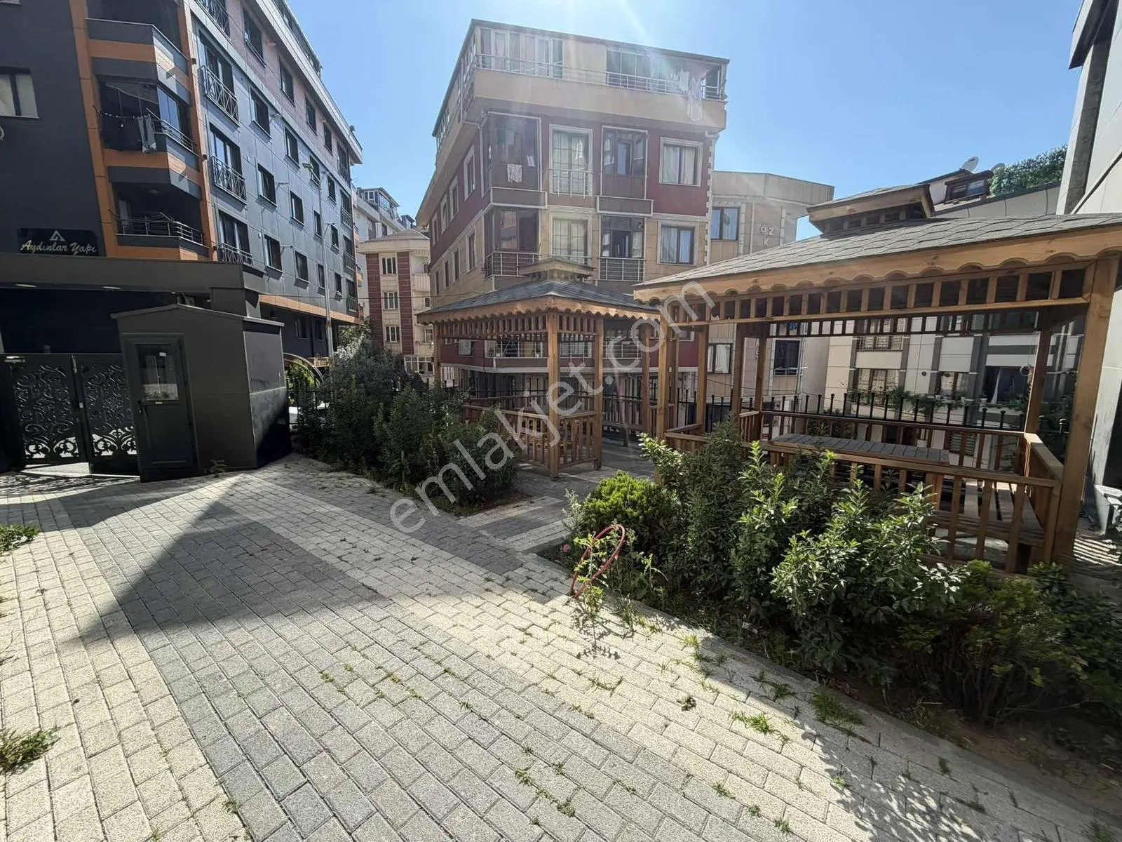 Silahtarağa 2+1 Balkonlu Otoparklı Asansörlüc Daire — fotoğraf 11