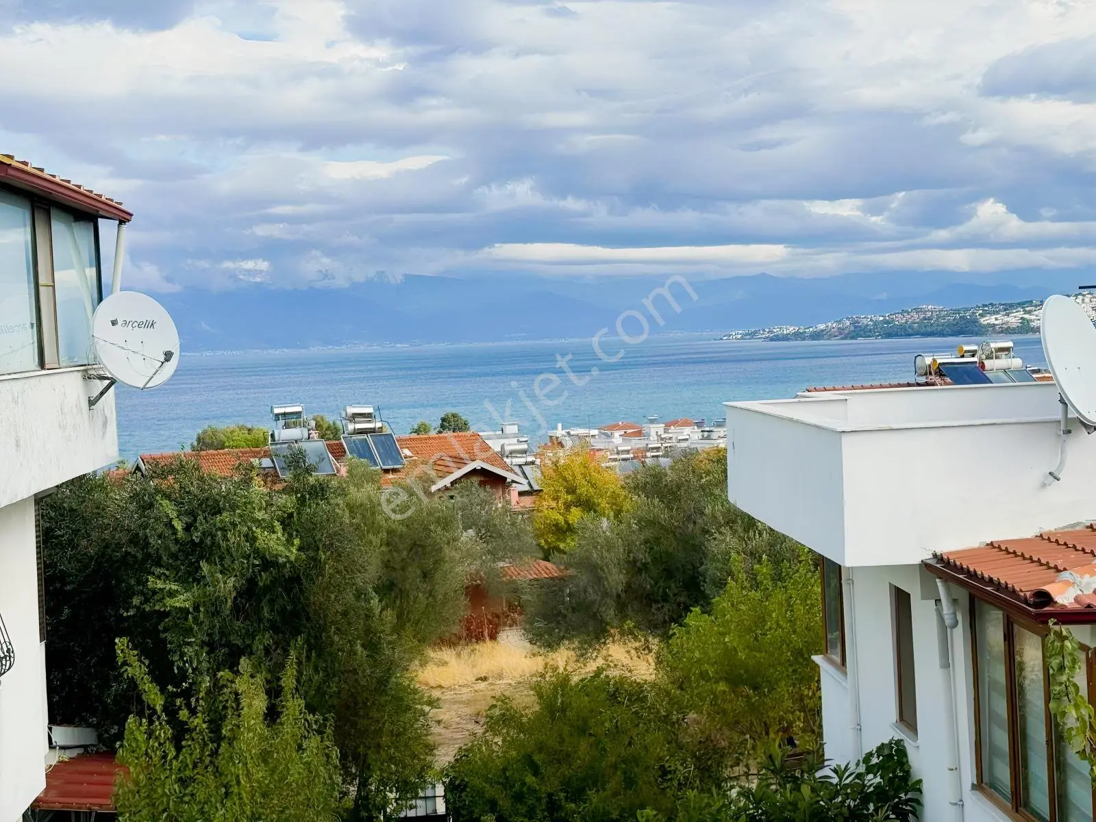 Aleyna Sitesinde Havuzlu Villa — fotoğraf 2