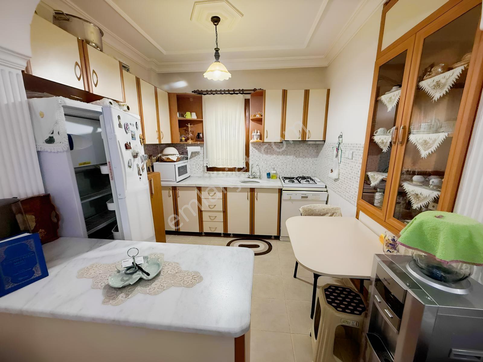 Aleyna Sitesinde Havuzlu Villa — fotoğraf 20