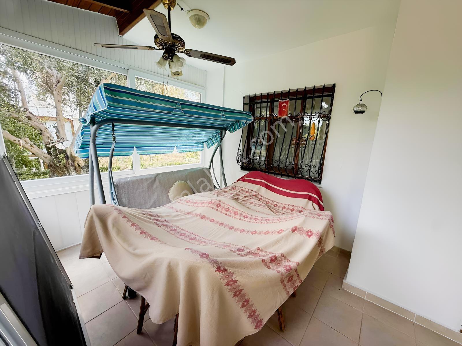 Aleyna Sitesinde Havuzlu Villa — fotoğraf 23