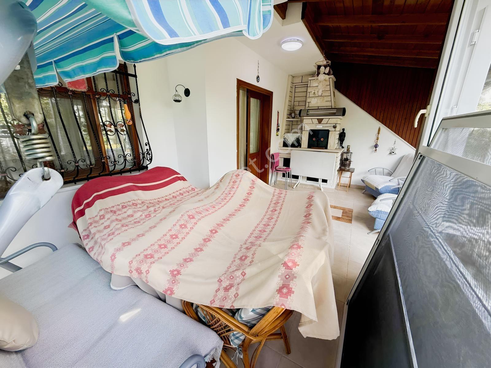 Aleyna Sitesinde Havuzlu Villa — fotoğraf 24