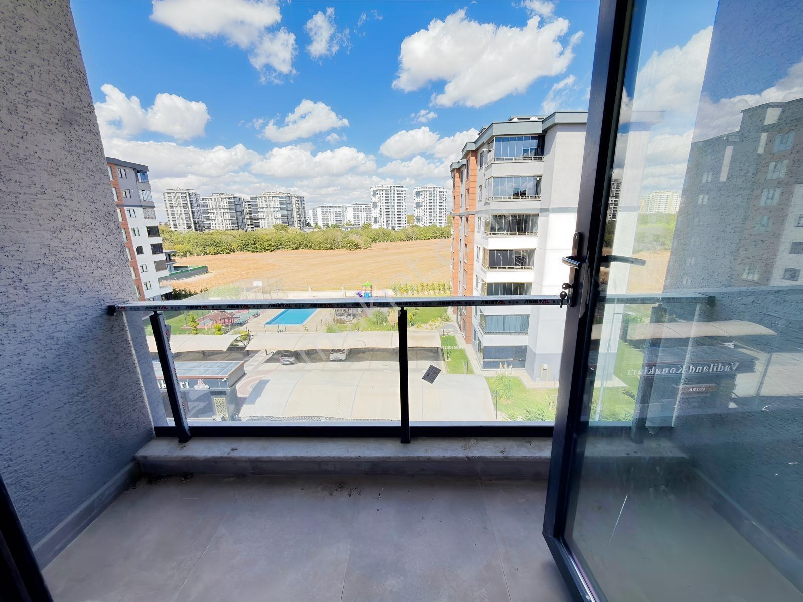 Var'dan Çerkezköy Tepe'de Sıfır Site İçerisinde Lüxx 3+1 Dairee — fotoğraf 18