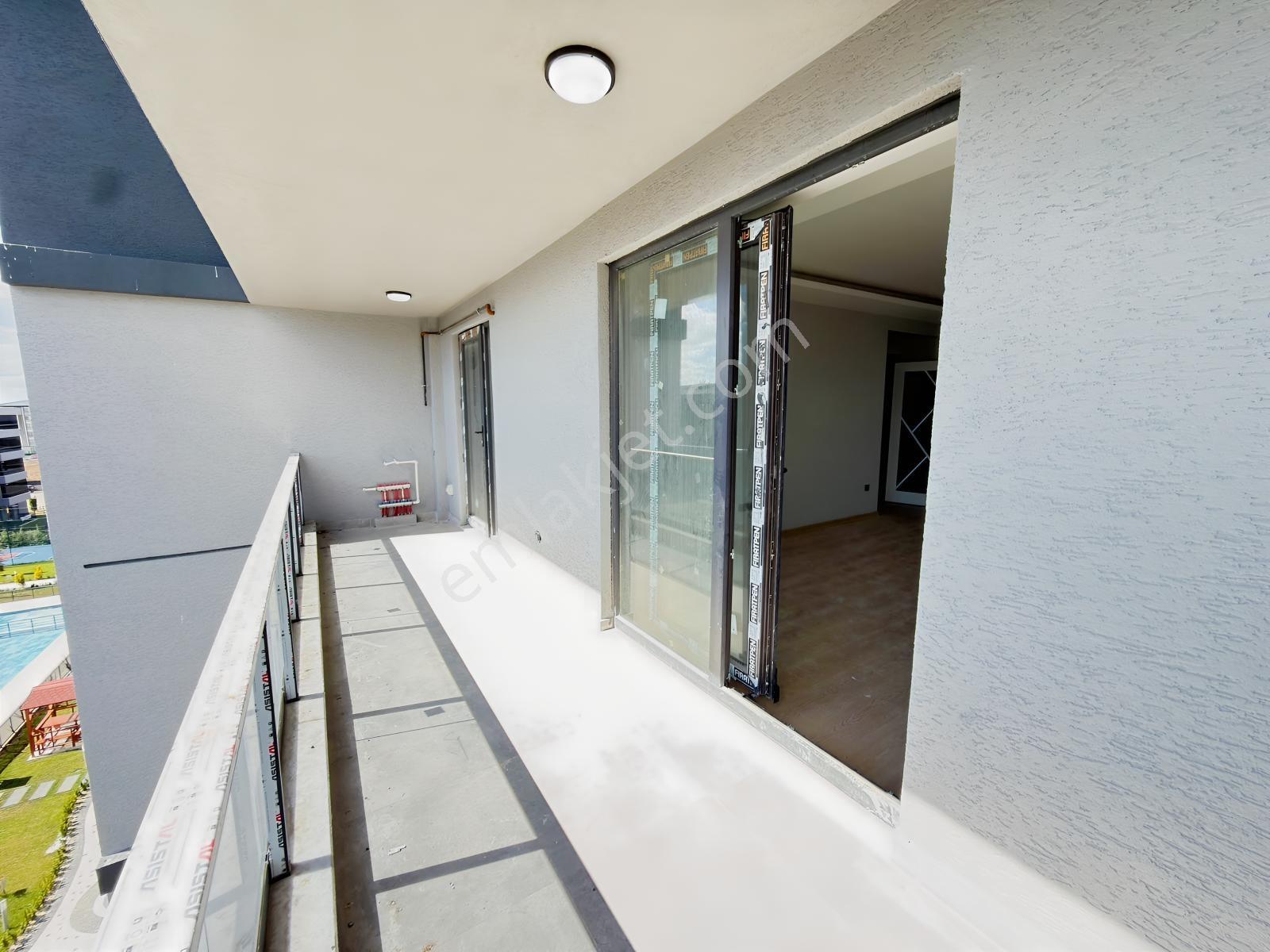 Var'dan Çerkezköy Tepe'de Sıfır Site İçerisinde Lüxx 3+1 Dairee — fotoğraf 20