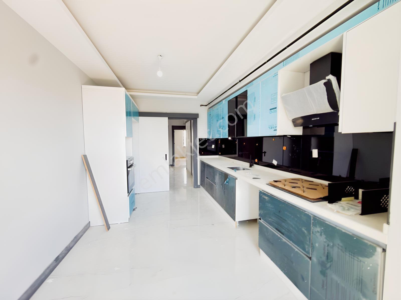 Var'dan Çerkezköy Tepe'de Sıfır Site İçerisinde Lüxx 3+1 Dairee — fotoğraf 31