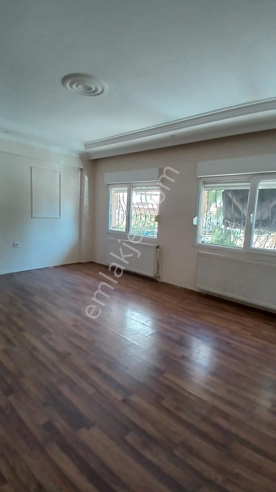 Buca Barış Mahallesinde Kız Kulesi Geniş Metrekareli 3+1 Daire — fotoğraf 2