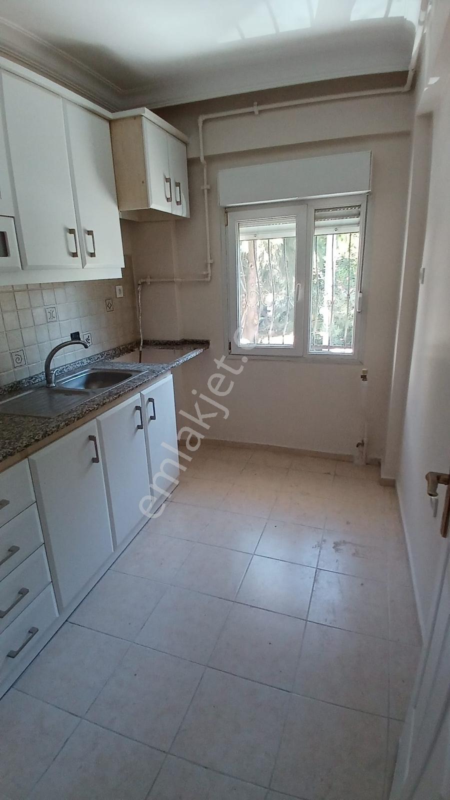 Buca Barış Mahallesinde Kız Kulesi Geniş Metrekareli 3+1 Daire — fotoğraf 5