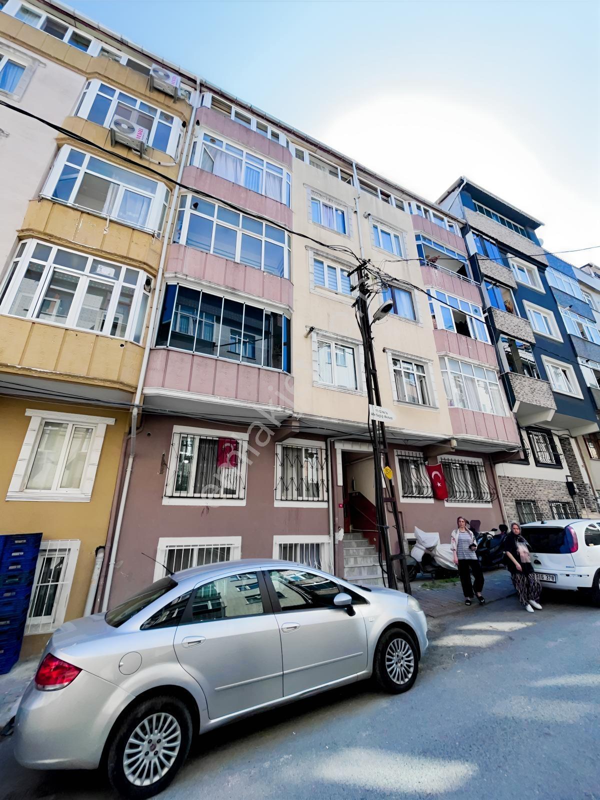 Boşnak Mahallesinde Satılık 2+1 Bahçe Katı