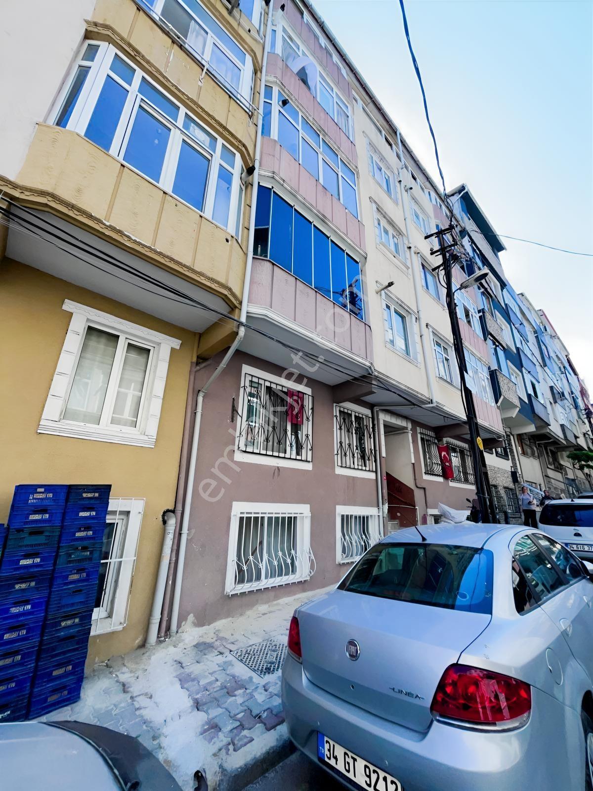 Boşnak Mahallesinde Satılık 2+1 Bahçe Katı — fotoğraf 2