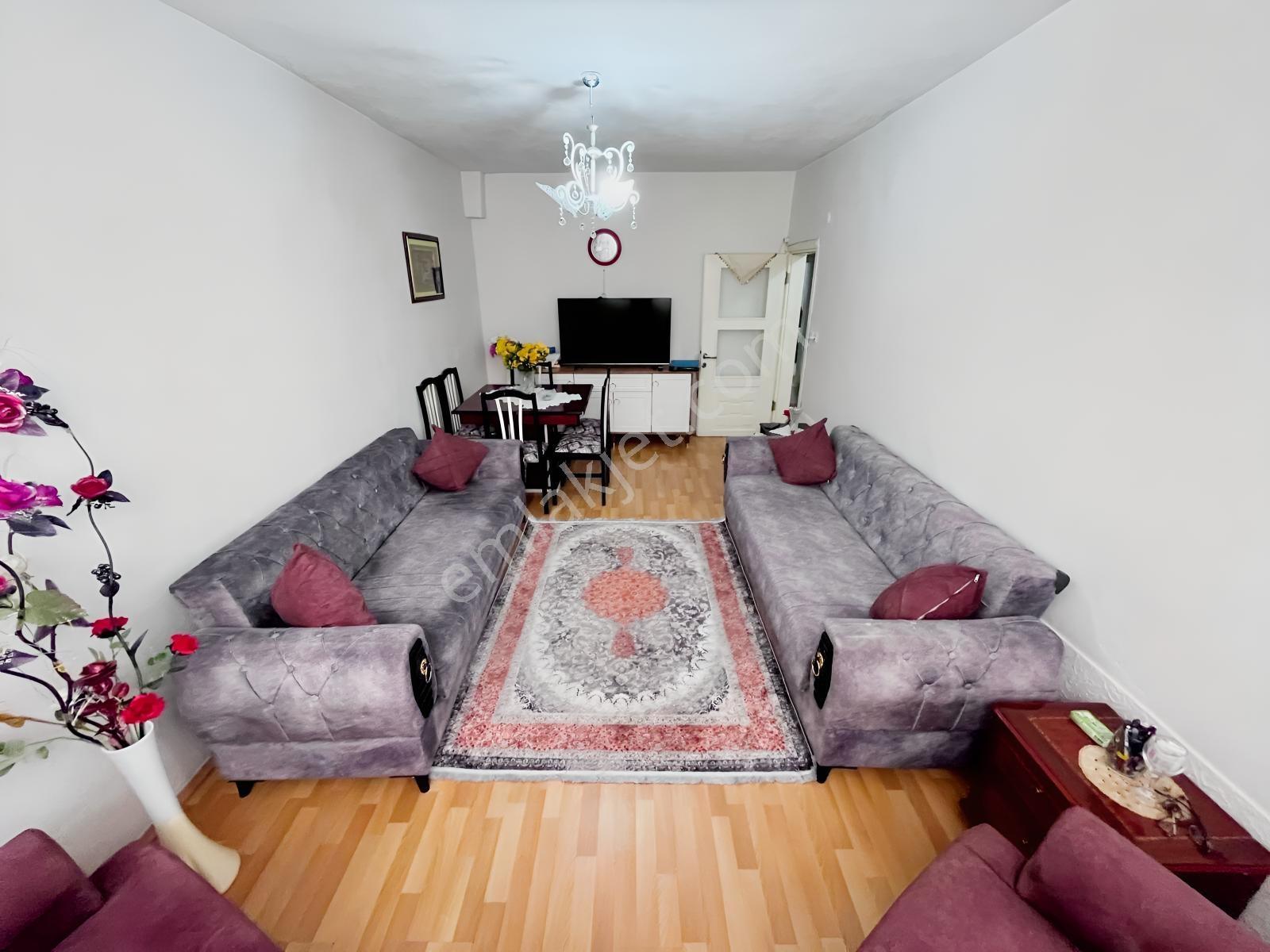 Boşnak Mahallesinde Satılık 2+1 Bahçe Katı — fotoğraf 4
