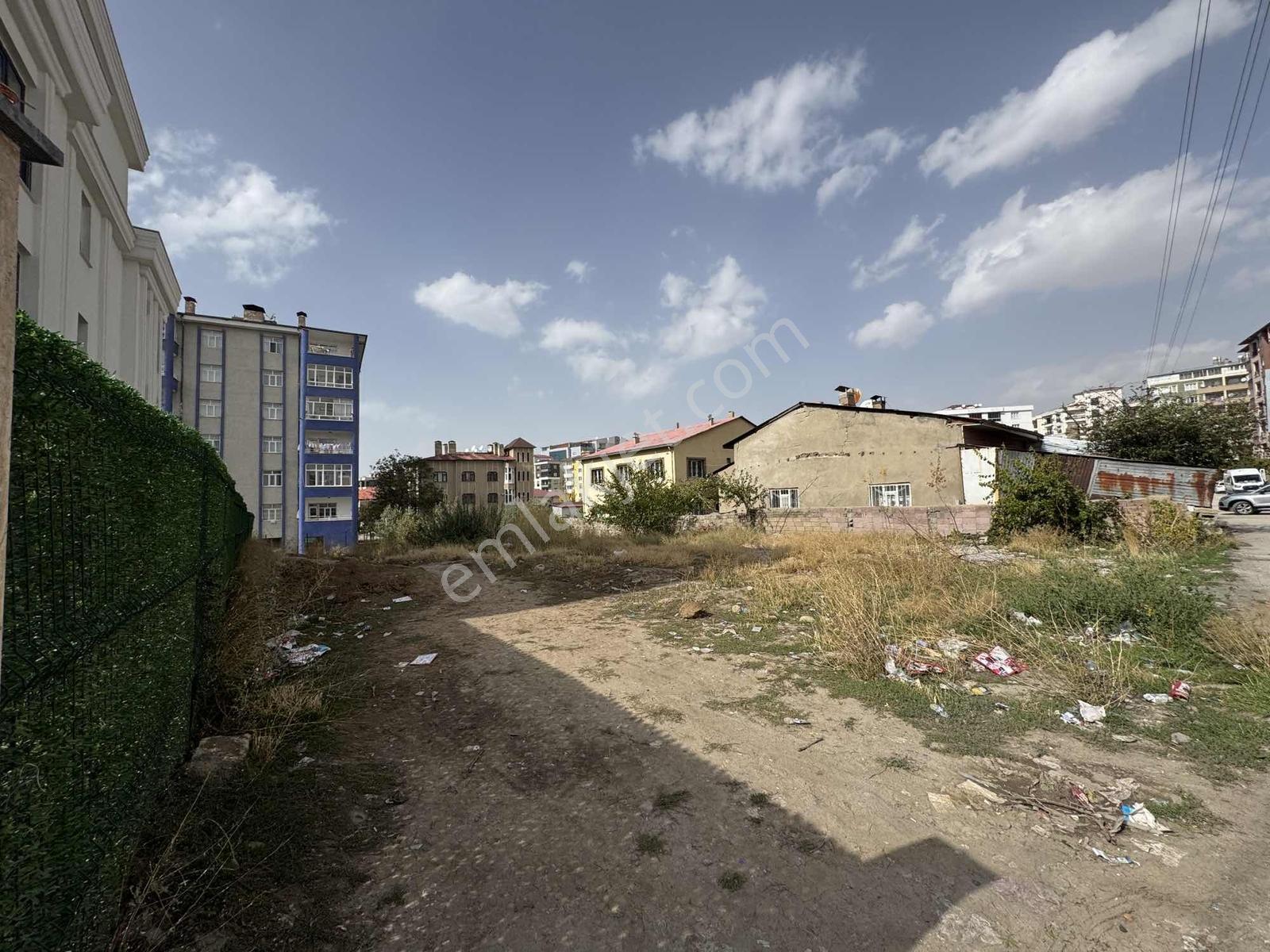 İkinisan Caddesi Yanı Satılık 660 M² Arsa — fotoğraf 3