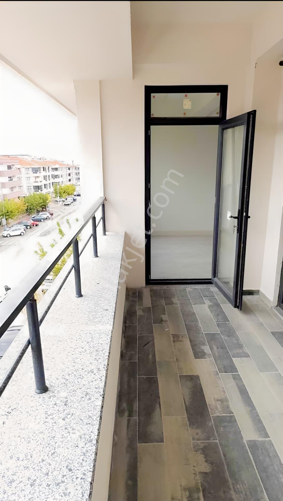 Nova Grup'tan Baypasta Yanında Satılık 2+1 Daire — fotoğraf 3