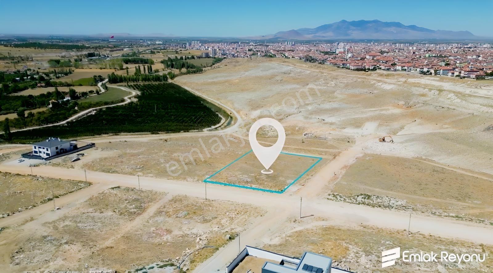 Karaman Elmaşehir Mah'de 1200m² Köşe Parsel Satılık Villa Arsası — fotoğraf 3