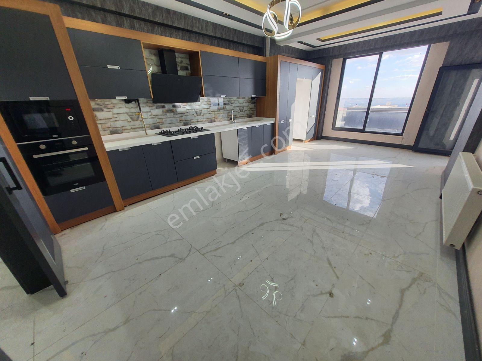 Öznur Emlak'tan Doğukent'te Satılık 4+1 Lüks Daire — fotoğraf 4