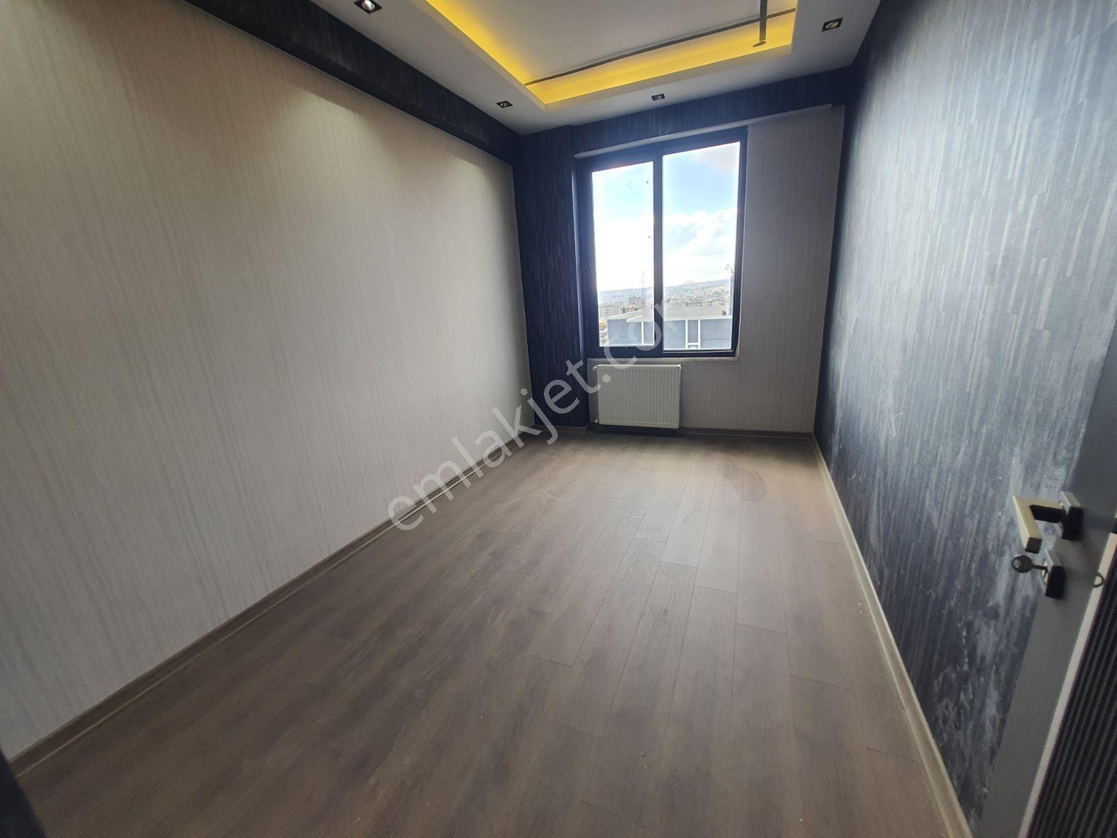 Öznur Emlak'tan Doğukent'te Satılık 4+1 Lüks Daire — fotoğraf 11