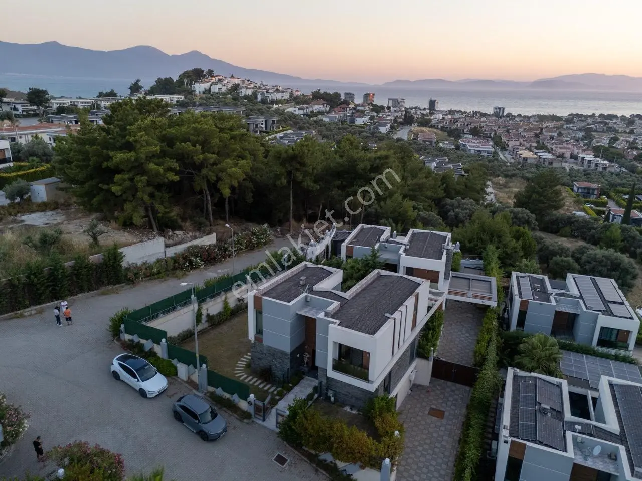 Kuşadası İstek Okulları Bölgesinde Özel Havuzlu Geniş Villa — fotoğraf 3