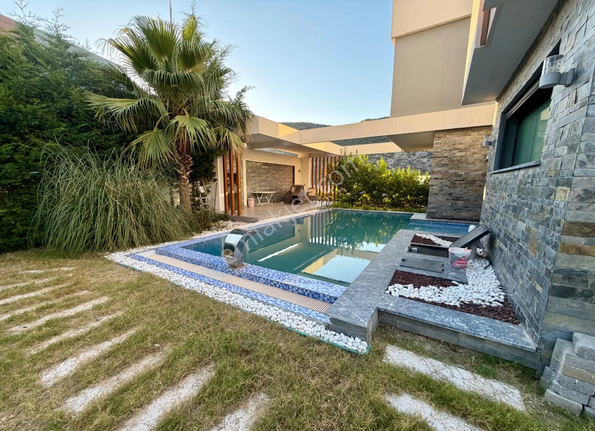 Kuşadası İstek Okulları Bölgesinde Özel Havuzlu Geniş Villa — fotoğraf 5