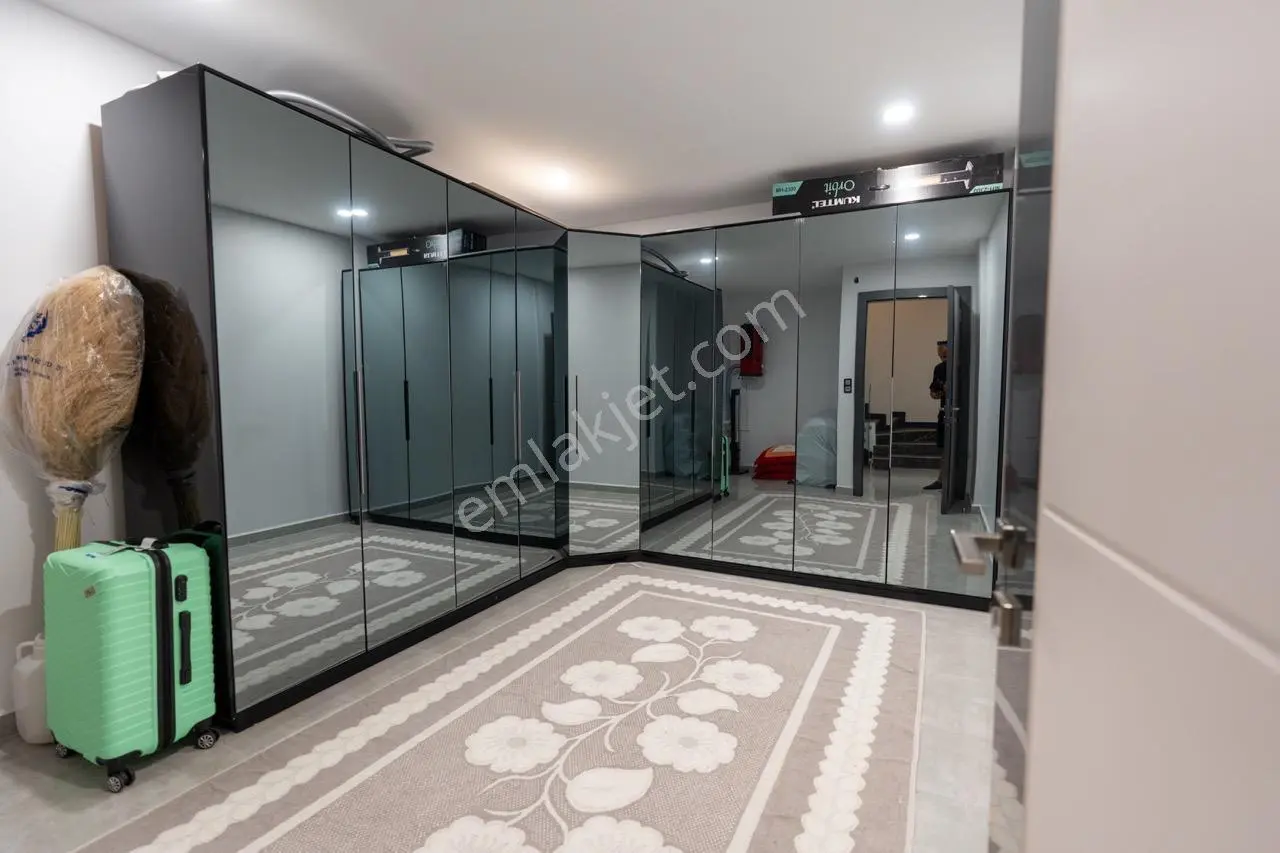 Kuşadası İstek Okulları Bölgesinde Özel Havuzlu Geniş Villa — fotoğraf 19