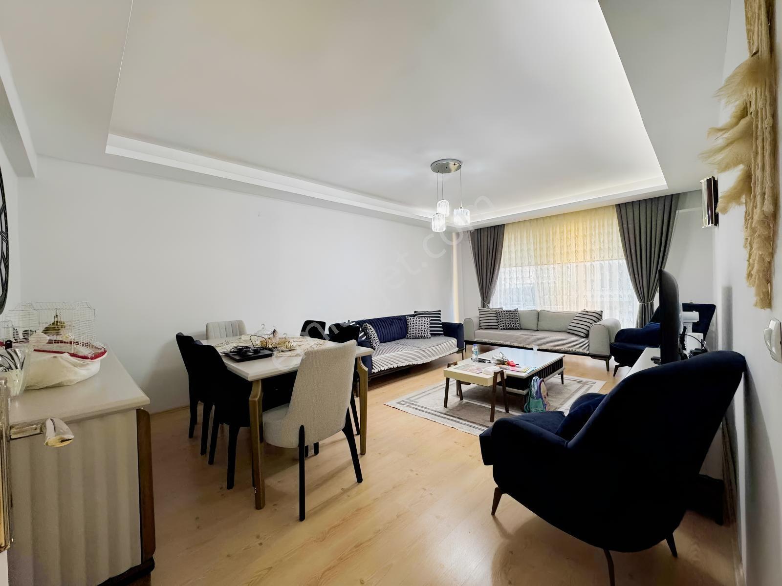 Öznur Öztürk'ten Derebahçe Yenişehir Sitesi 3+1 Satılık Daire — fotoğraf 2