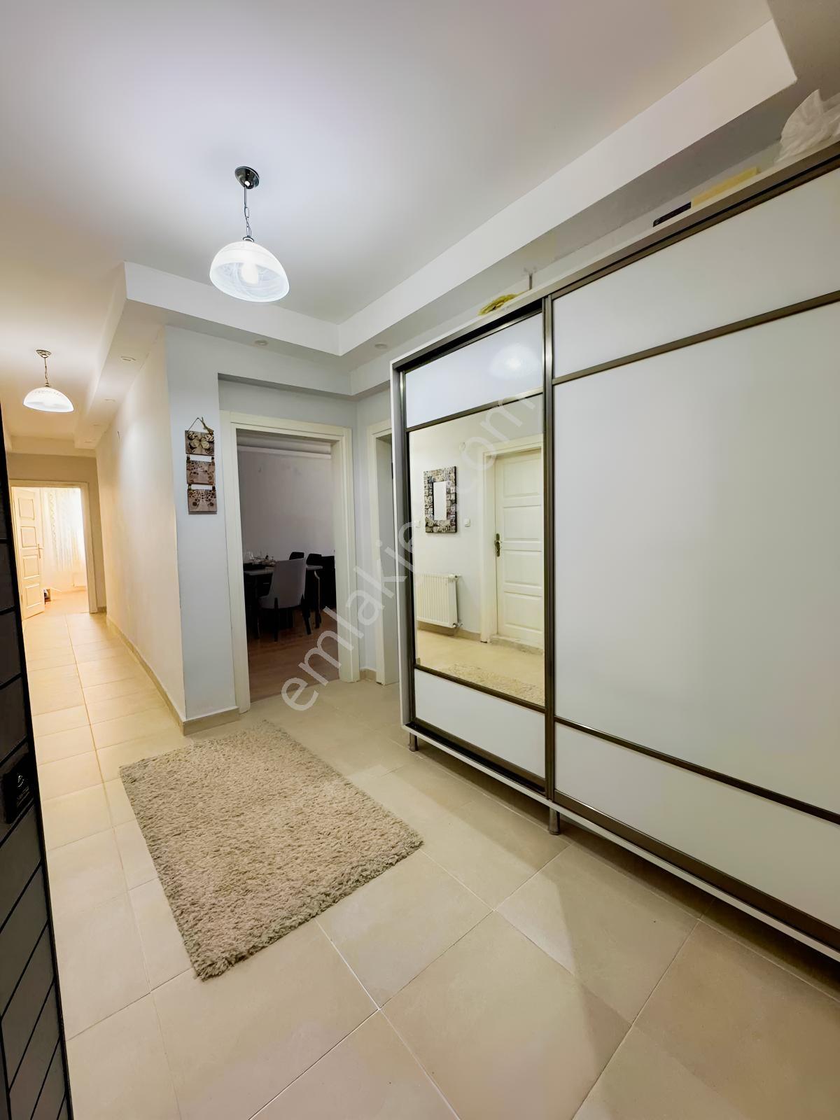 Öznur Öztürk'ten Derebahçe Yenişehir Sitesi 3+1 Satılık Daire — fotoğraf 6