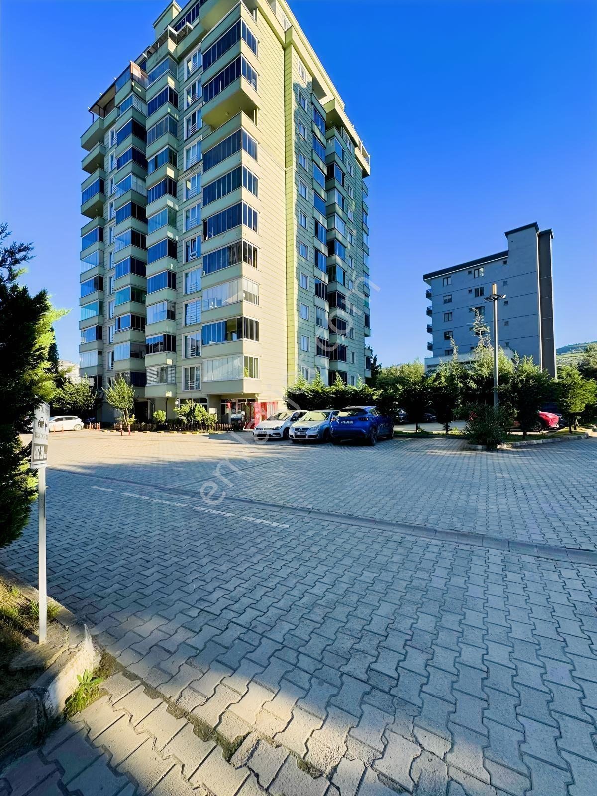 Öznur Öztürk'ten Derebahçe Yenişehir Sitesi 3+1 Satılık Daire — fotoğraf 34