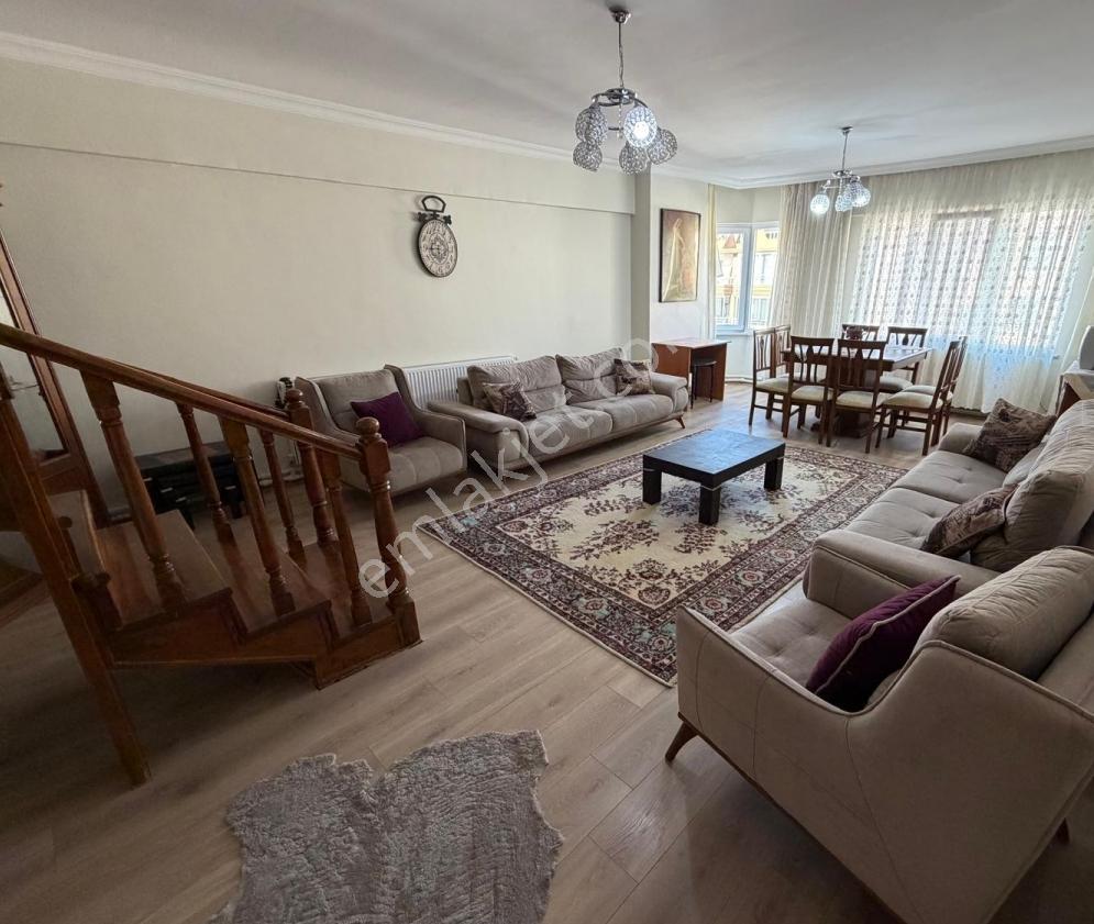 Çetin Emeç Üzerinde Şerefiyeli 5+2 Satılık Dubleks Daire !!! — fotoğraf 2