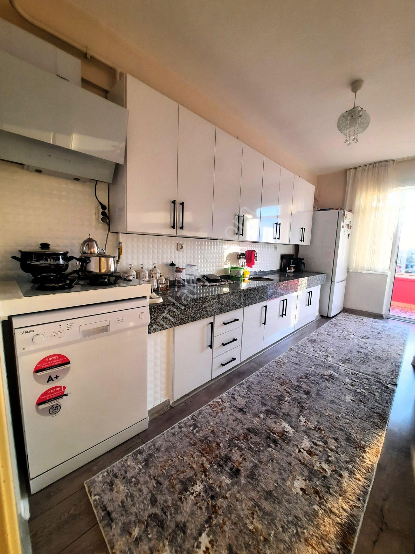 Düzce Aydınpınar Caddesinde -eşyalı- 2+1 Yenilenmiş Daire! — fotoğraf 7