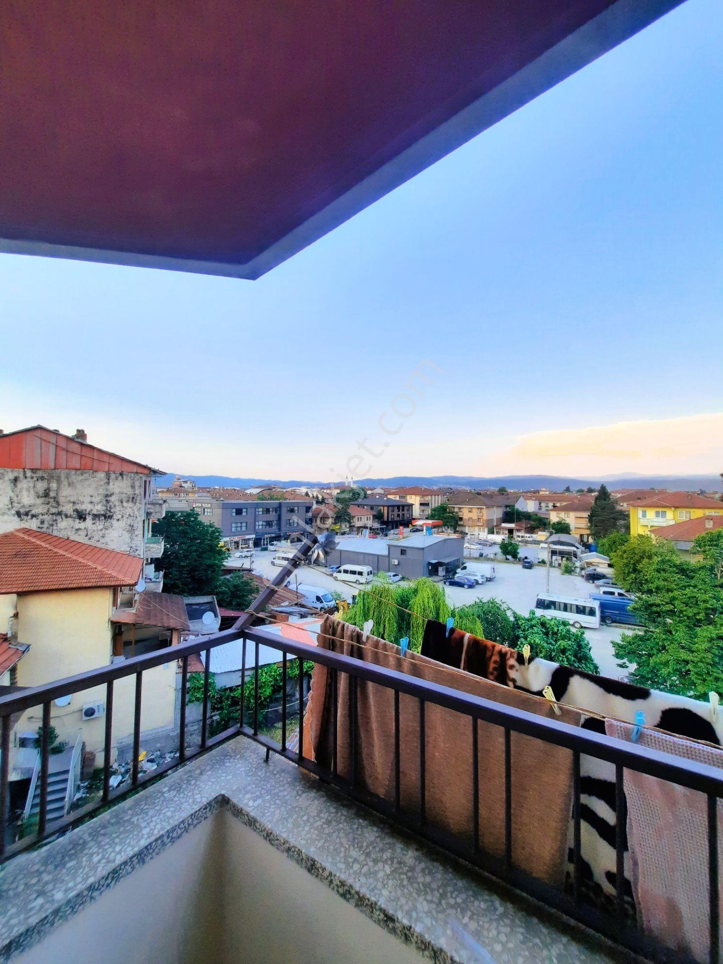 Düzce Aydınpınar Caddesinde -eşyalı- 2+1 Yenilenmiş Daire! — fotoğraf 21