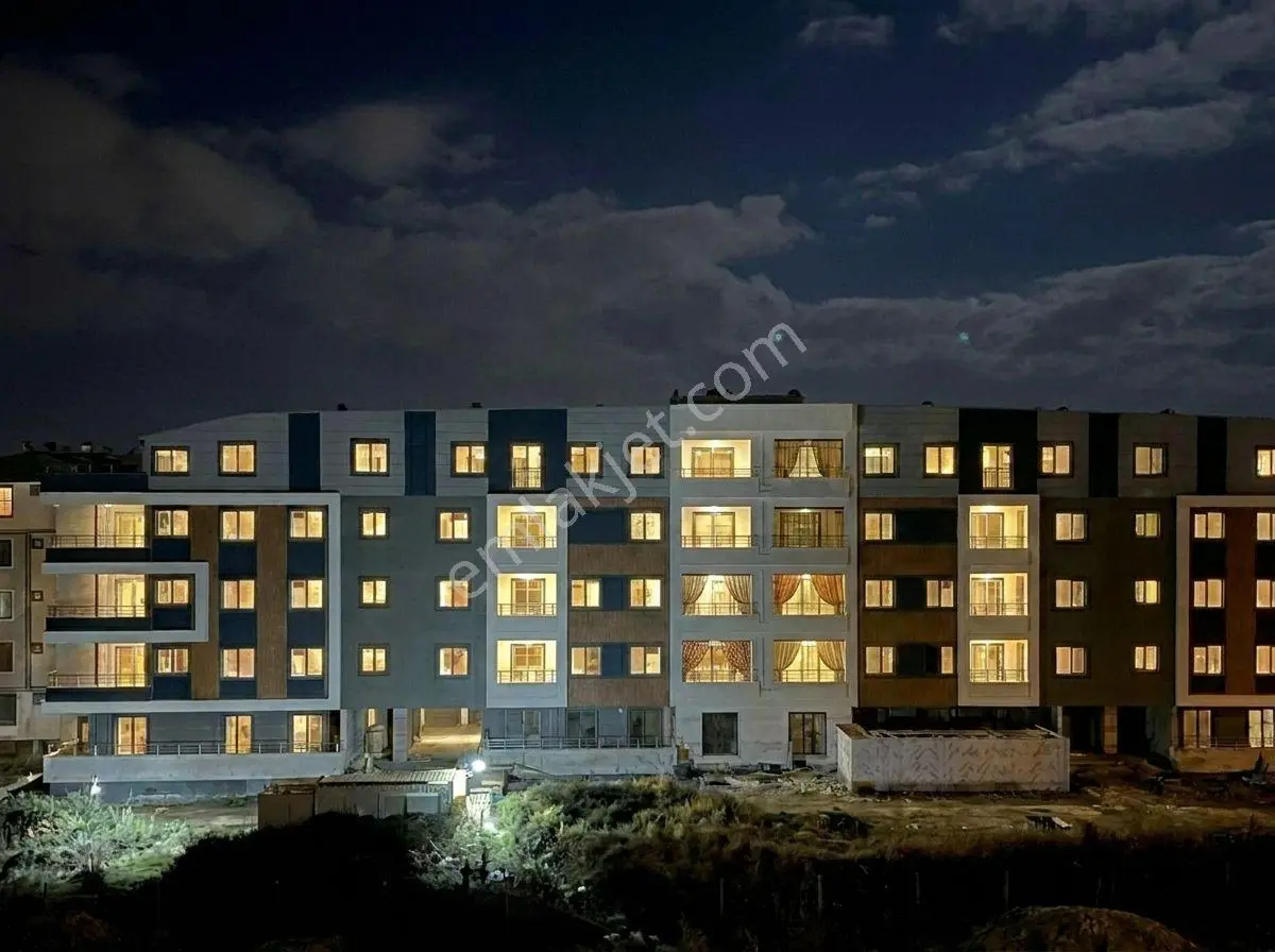 Yükselden Altınkumda Kombili Otoparklı Al Otur! 2+1 Sıfır Daire — fotoğraf 2