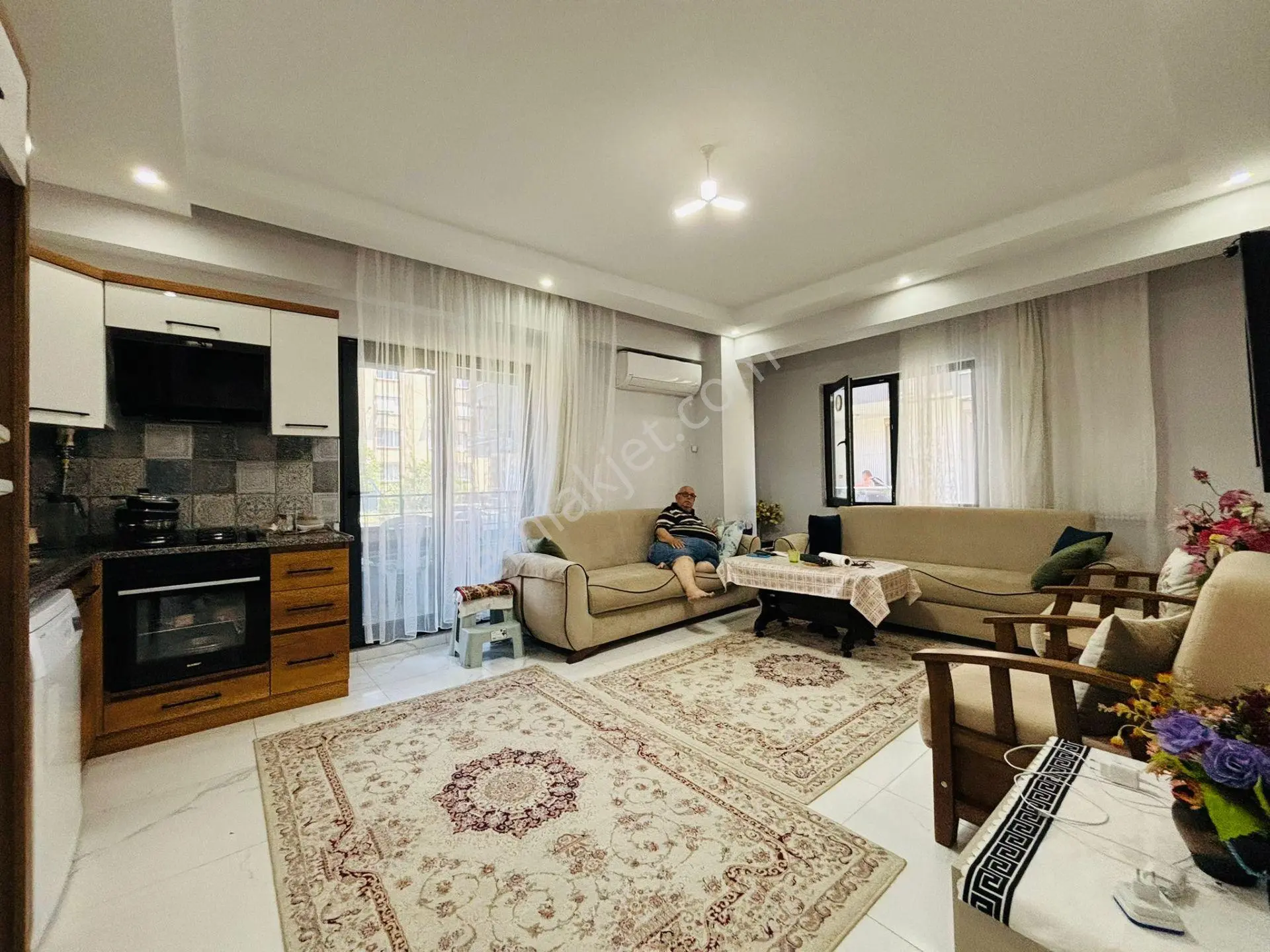 Yükselden Altınkumda Kombili Otoparklı Al Otur! 2+1 Sıfır Daire — fotoğraf 4