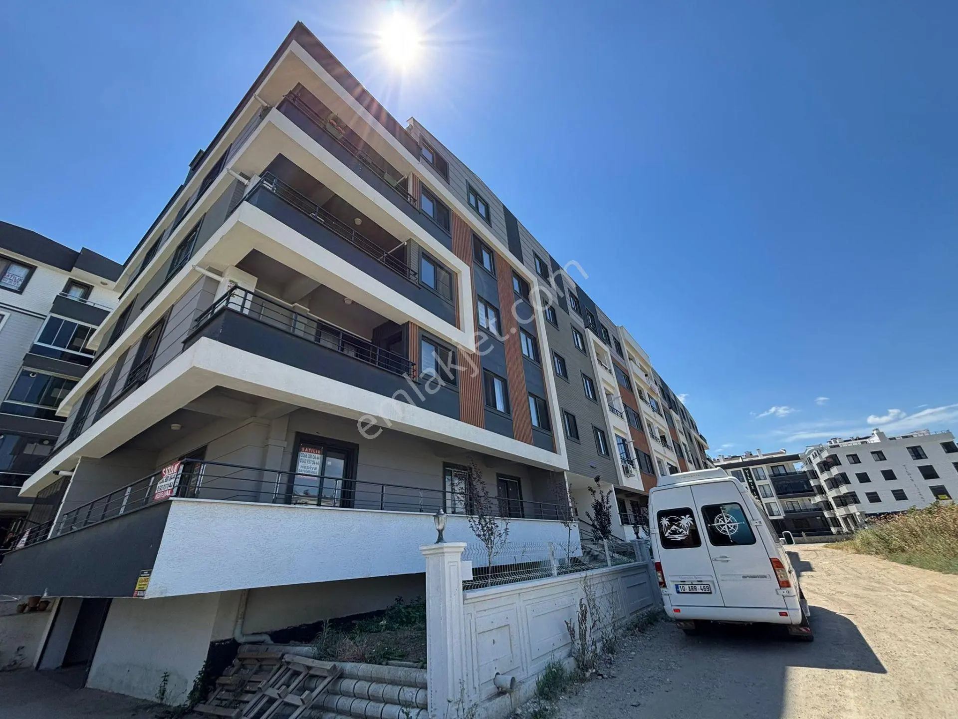 Yükselden Altınkumda Kombili Otoparklı Al Otur! 2+1 Sıfır Daire — fotoğraf 8