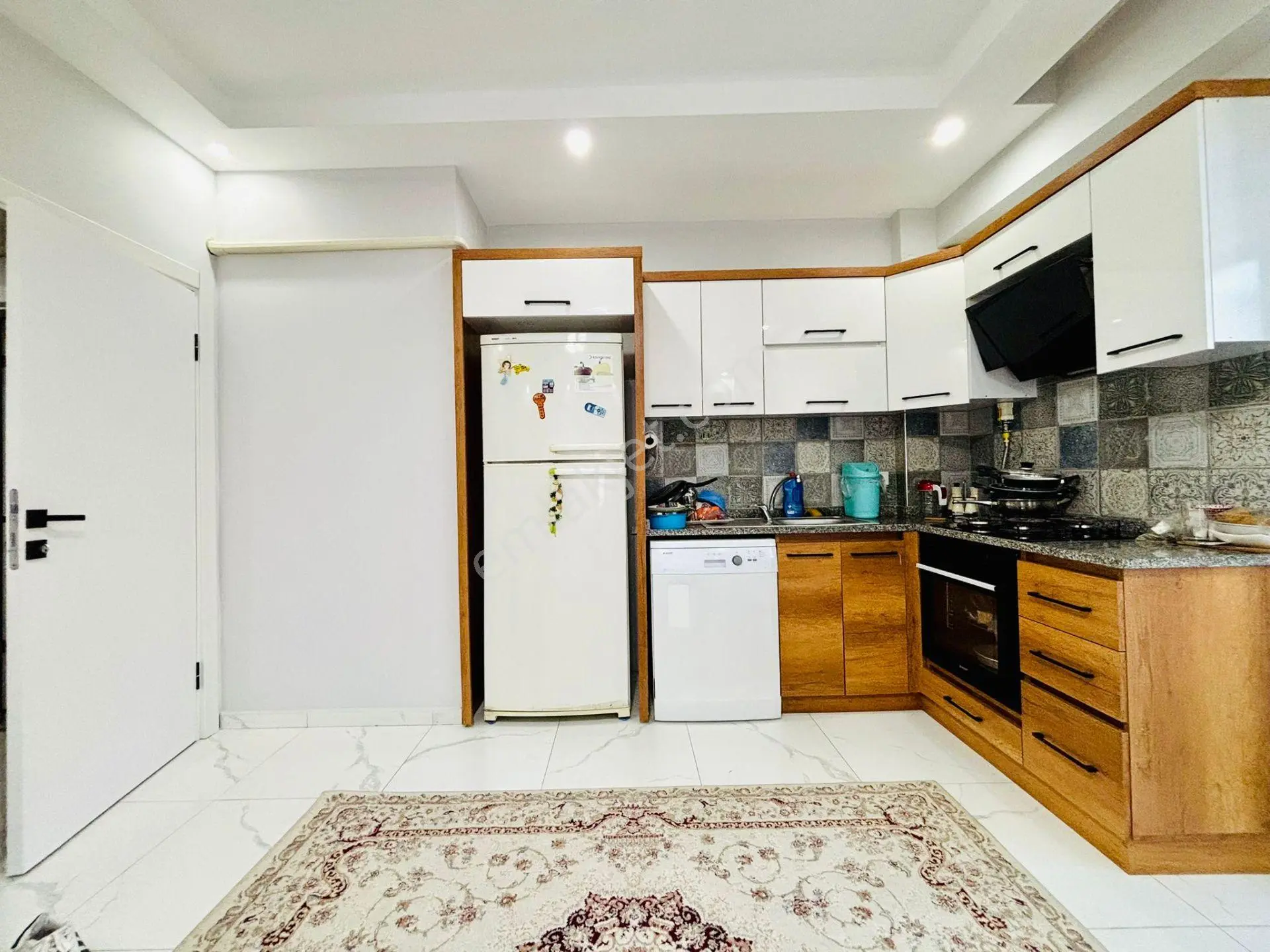 Yükselden Altınkumda Kombili Otoparklı Al Otur! 2+1 Sıfır Daire — fotoğraf 13
