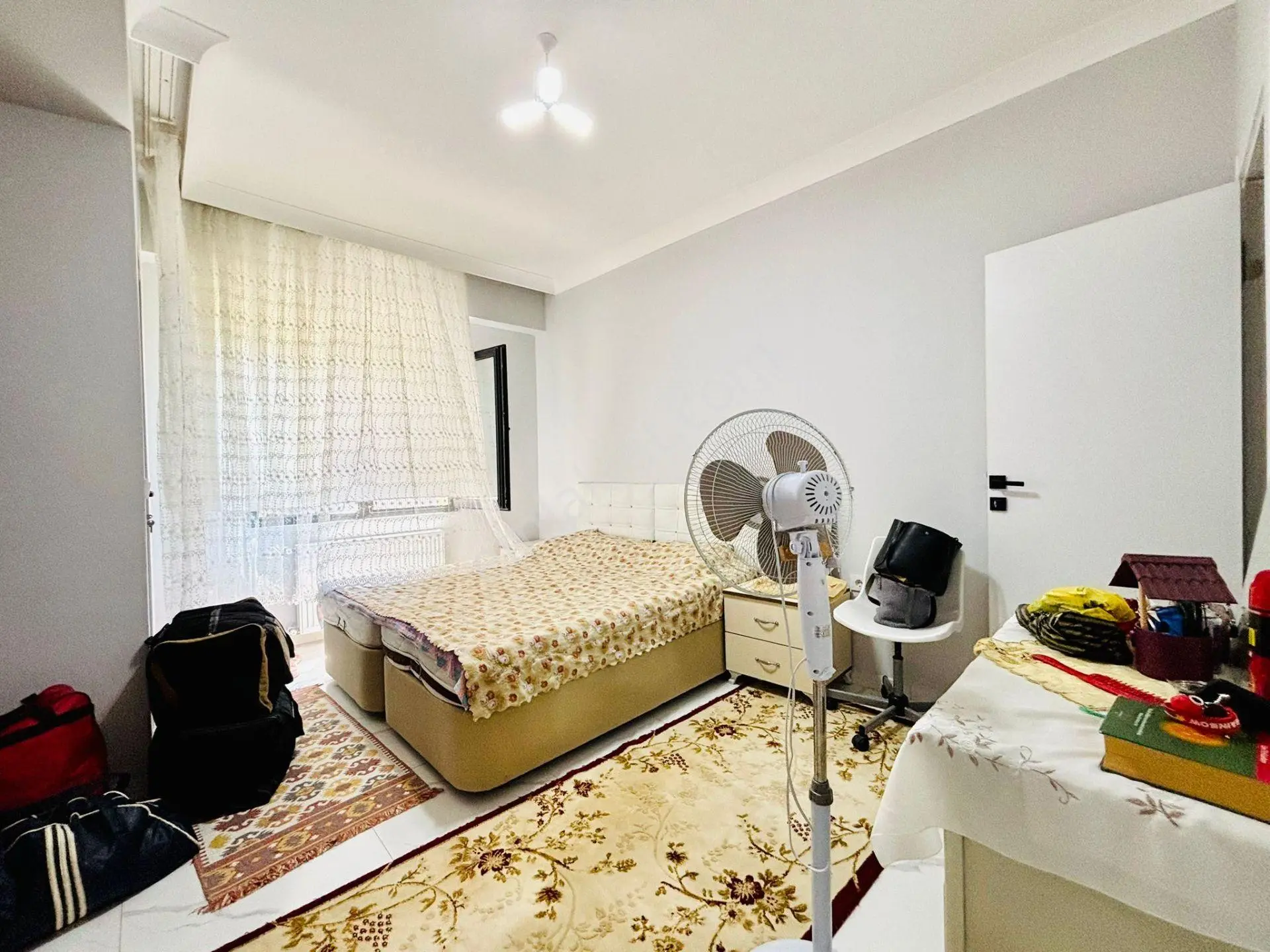 Yükselden Altınkumda Kombili Otoparklı Al Otur! 2+1 Sıfır Daire — fotoğraf 29