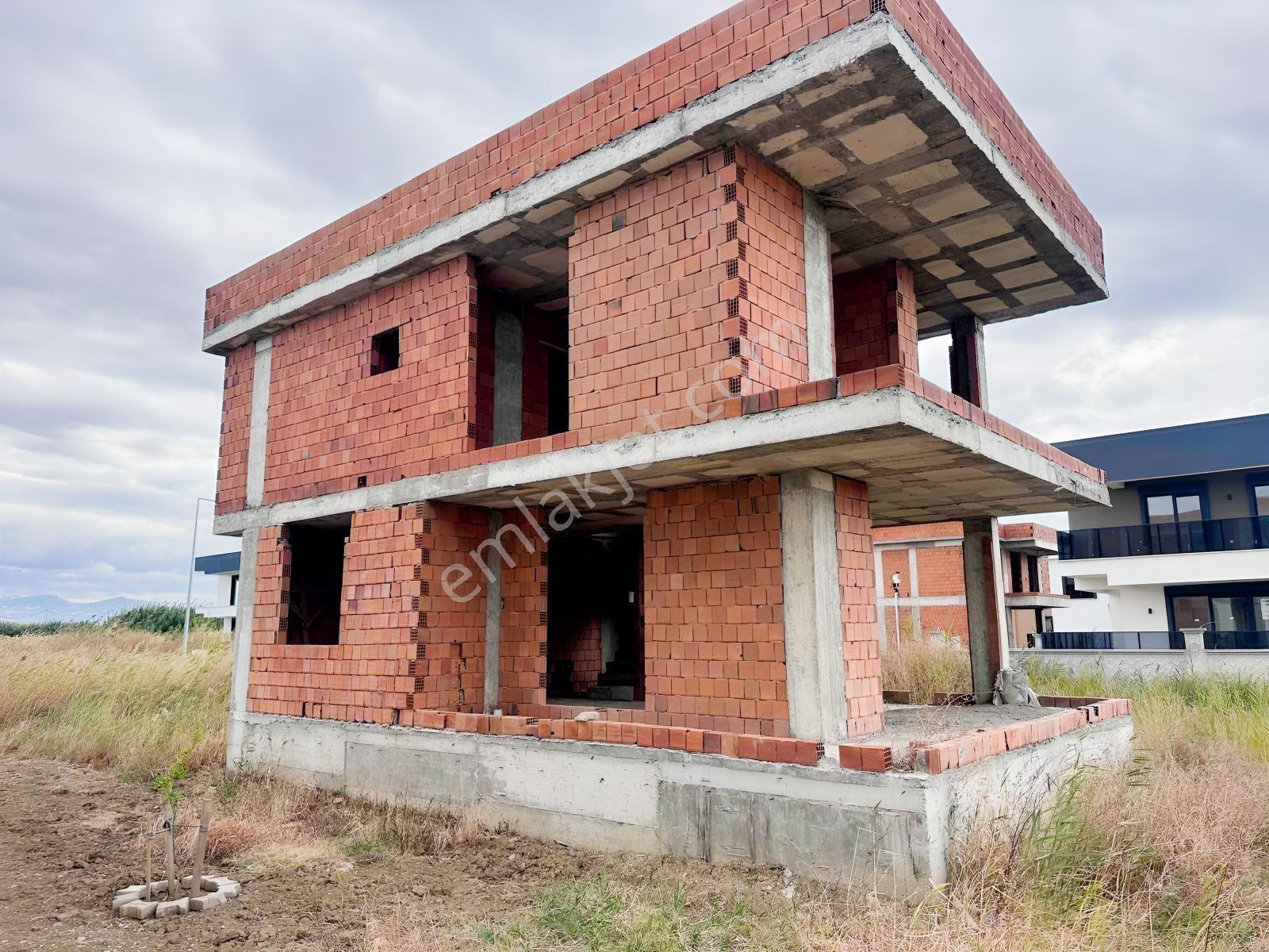 Gömeç'Te Uygun Fiyata Satılık Natamam Büyük Müstakil Villa