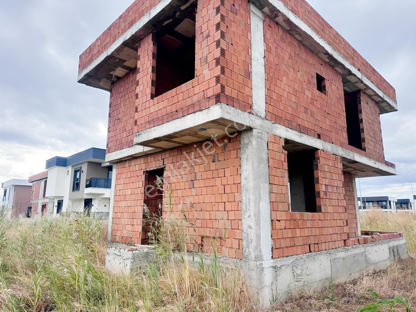 Gömeç'te Uygun Fiyata Satılık Natamam Büyük Müstakil Villa — fotoğraf 2