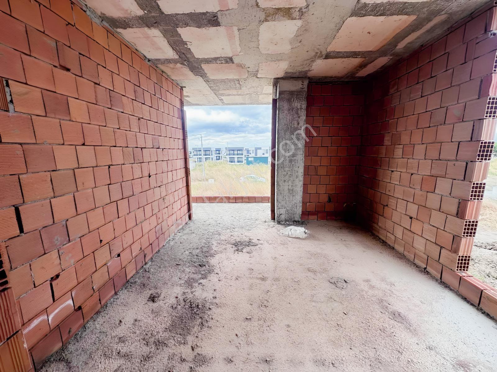 Gömeç'te Uygun Fiyata Satılık Natamam Büyük Müstakil Villa — fotoğraf 6