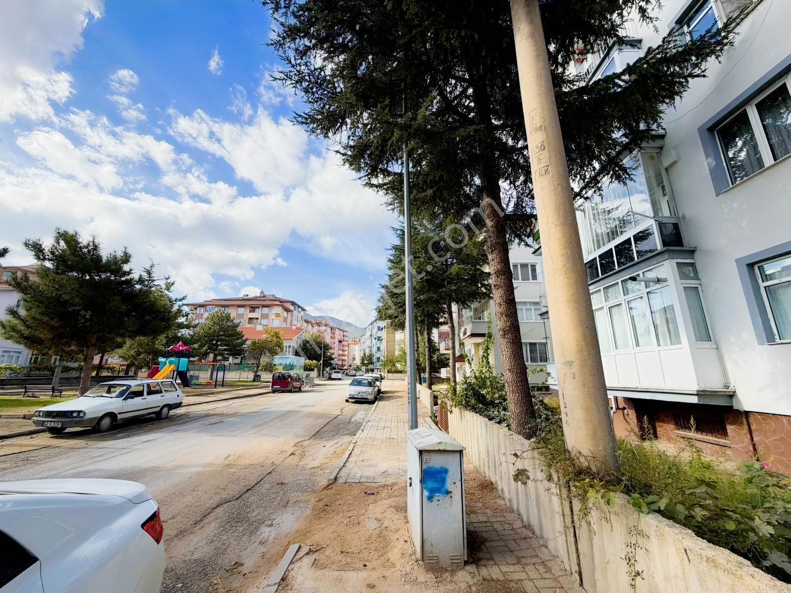 A-k Emlaktan Yeni Mah 3+1 Eşyalı Ara Kat Satılık Daire — fotoğraf 24
