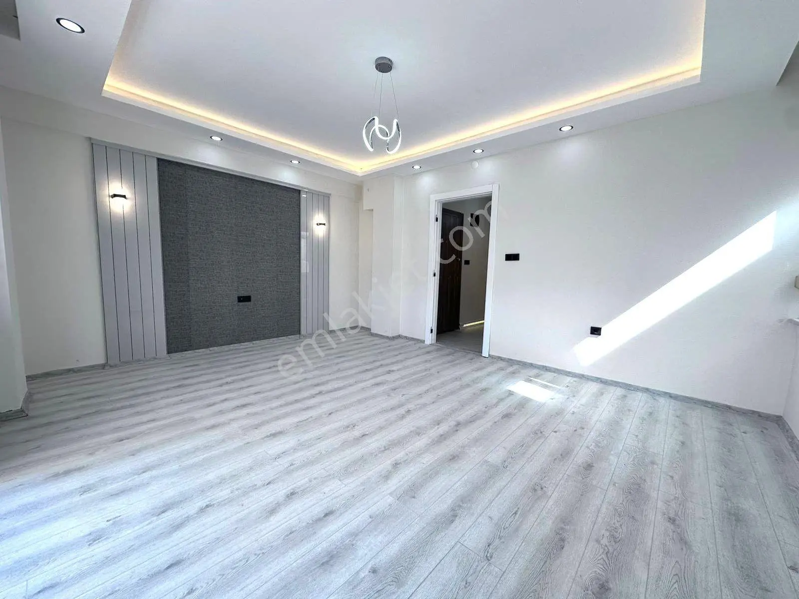 𝄞melodi'den Tam Akçay Merkez'de Ayrı Mutfaklı Arakat Ebeveyn Banyolu 2+1 Daire — fotoğraf 9