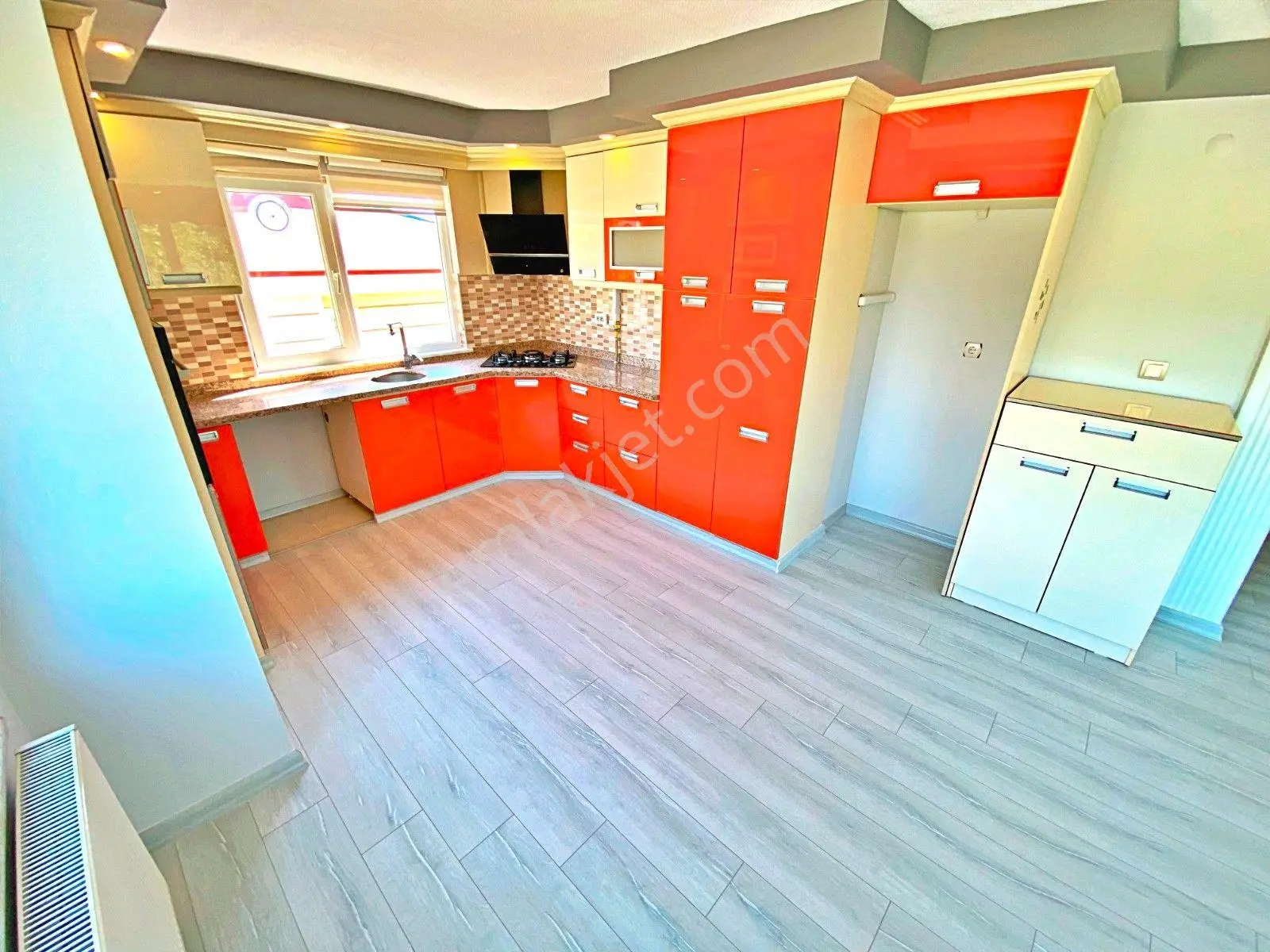 𝄞Melodi'Den Bu Konumda Nadir 3+1 40M2 Teraslı Ön Cephe Denize 300Mt Ebeveyn Bany...