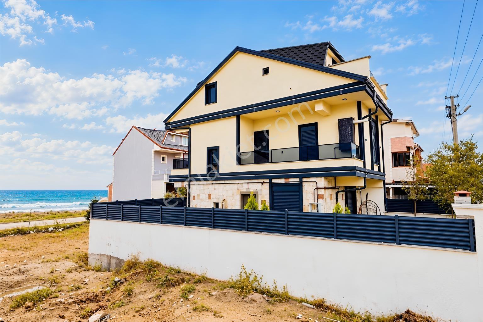 Balcıoğlundan Denize 2. Sıra Tam Müstakil 4+1 Geniş Bahçli Villa