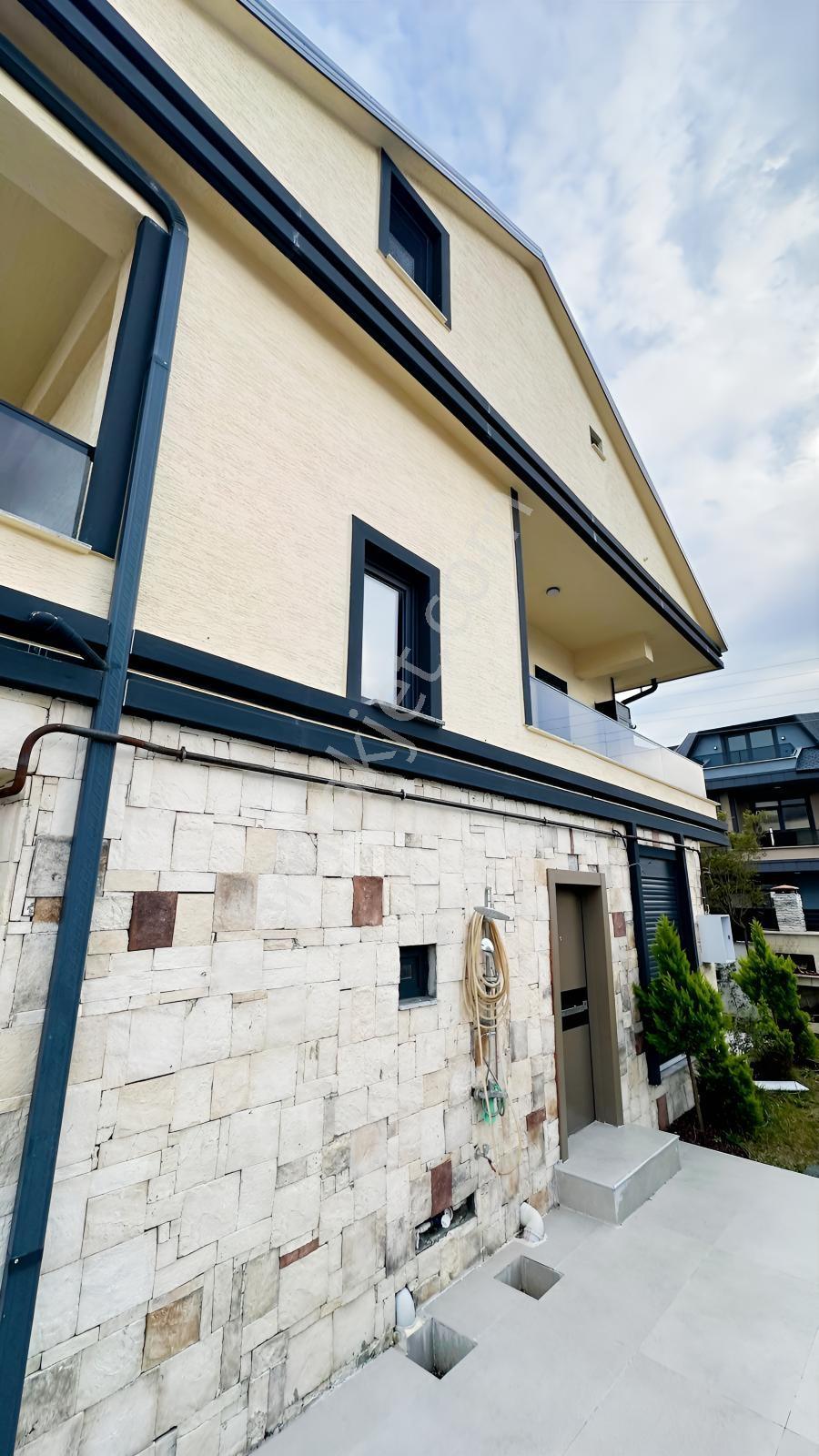 Balcıoğlundan Denize 2. Sıra Tam Müstakil 4+1 Geniş Bahçli Villa — fotoğraf 4