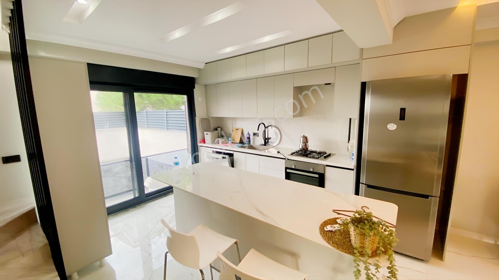 Balcıoğlundan Denize 2. Sıra Tam Müstakil 4+1 Geniş Bahçli Villa — fotoğraf 8