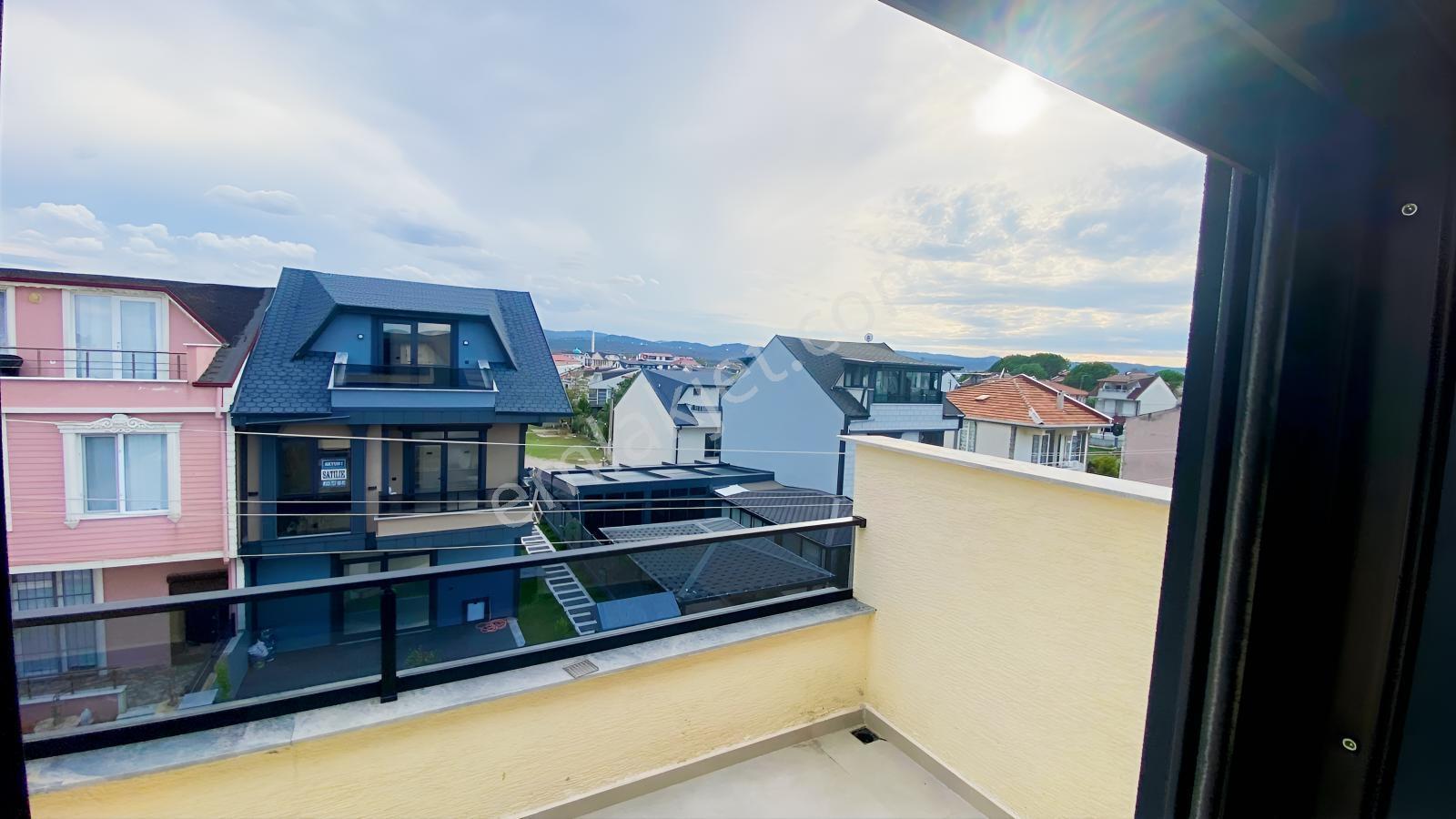 Balcıoğlundan Denize 2. Sıra Tam Müstakil 4+1 Geniş Bahçli Villa — fotoğraf 25