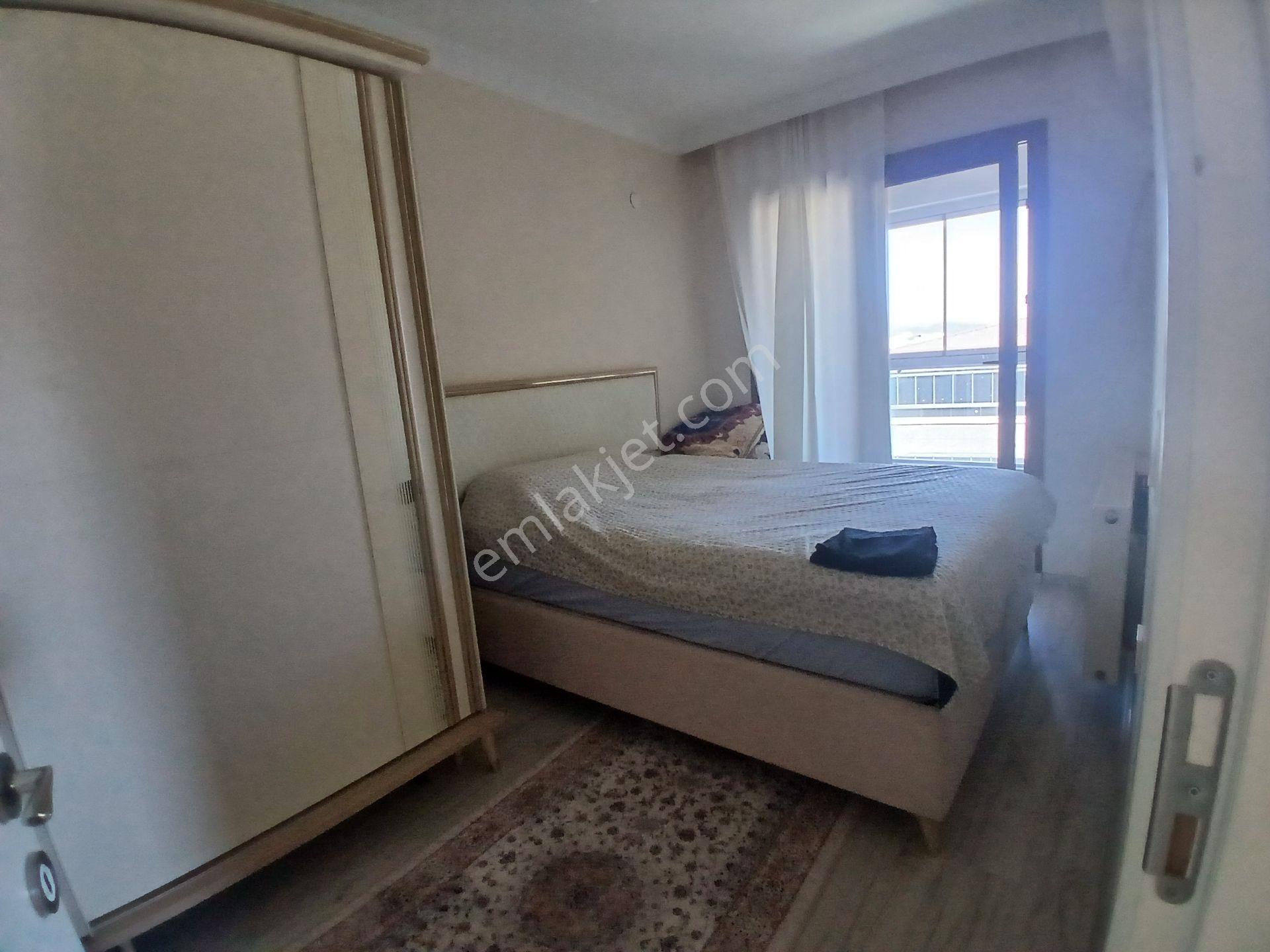İzmir Torbalı Da 3+1 4 Yıllık Daire Acil Satılık — fotoğraf 11