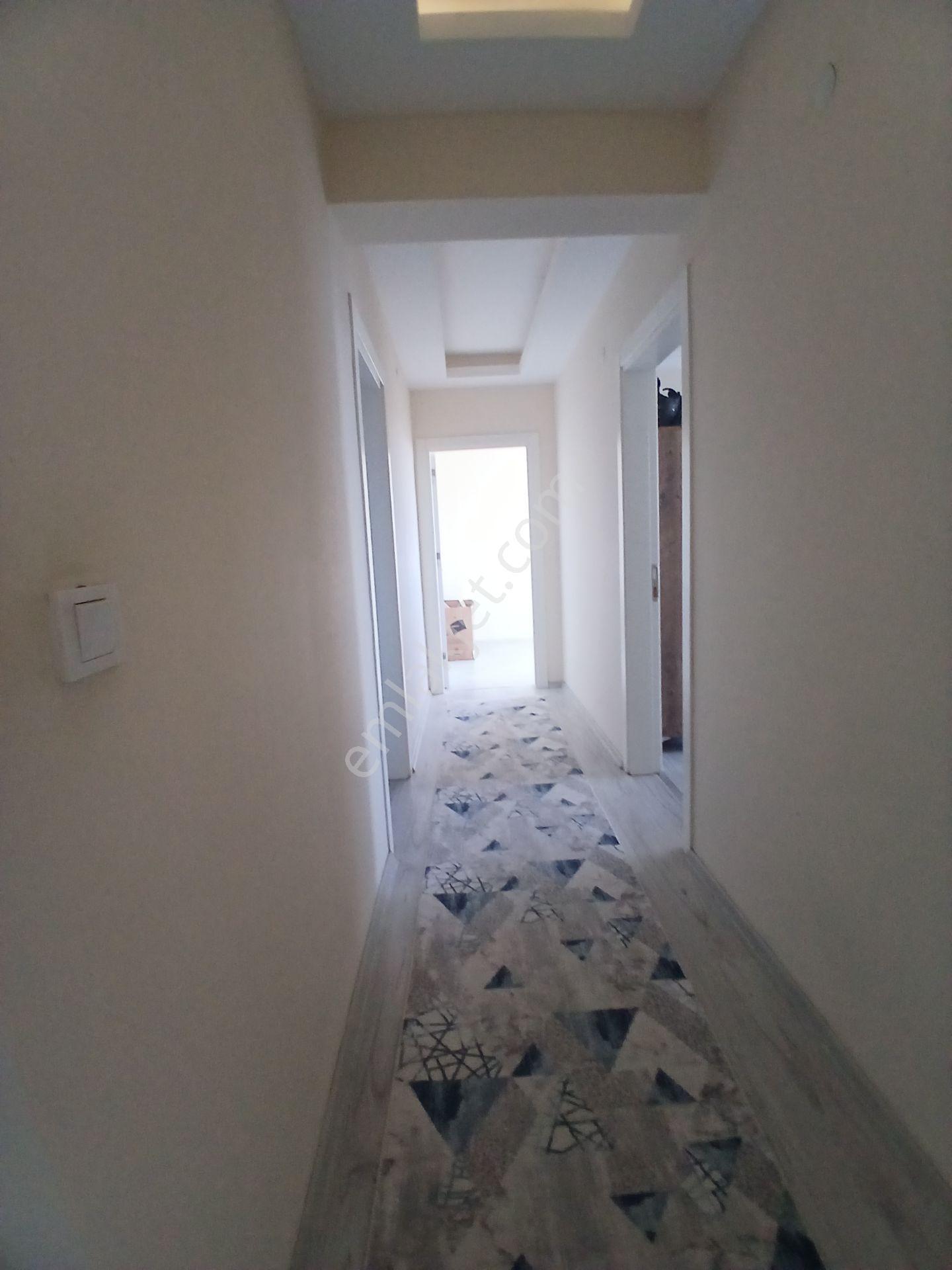 İzmir Torbalı Da 3+1 4 Yıllık Daire Acil Satılık — fotoğraf 13
