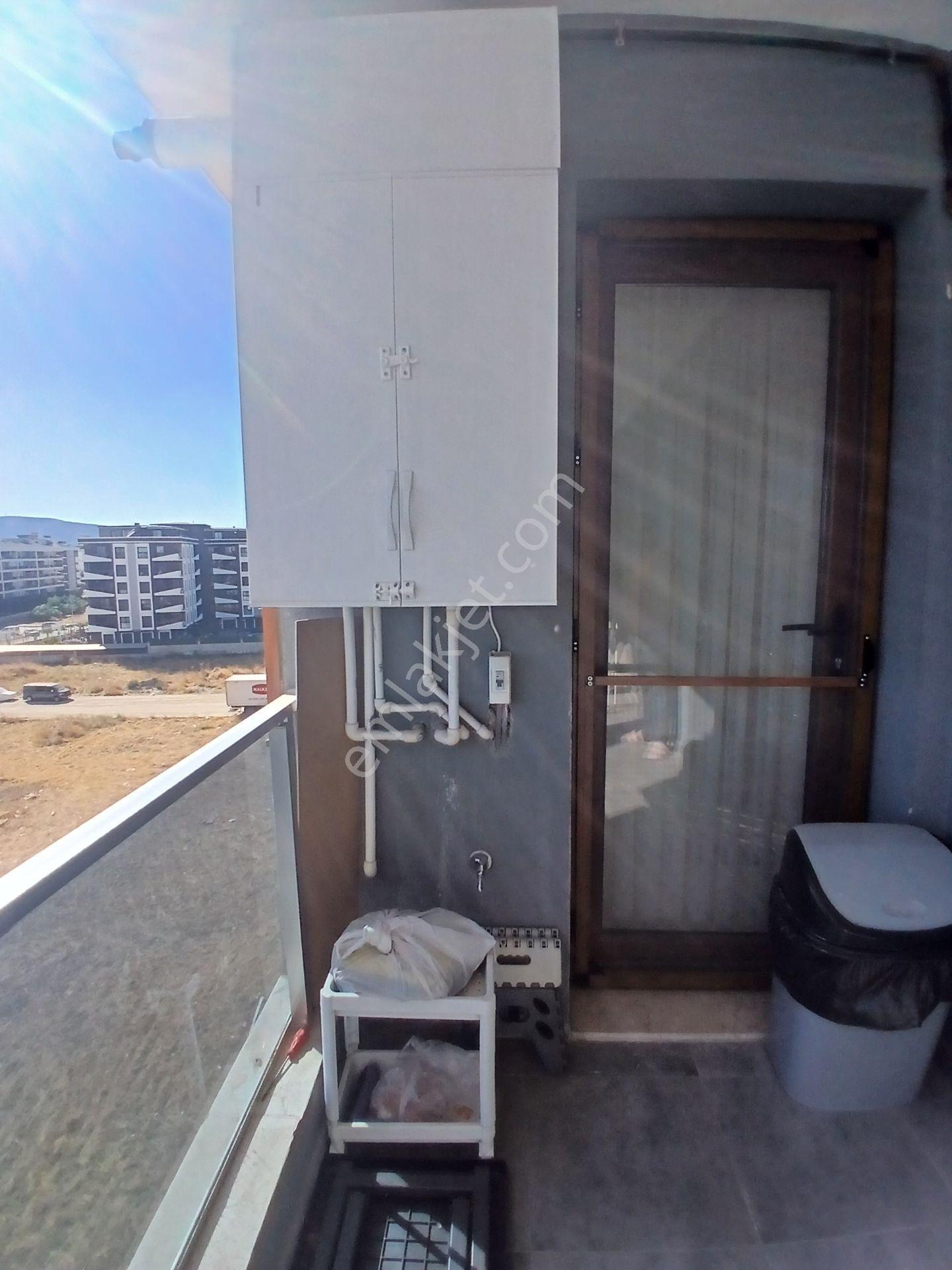 İzmir Torbalı Da 3+1 4 Yıllık Daire Acil Satılık — fotoğraf 21