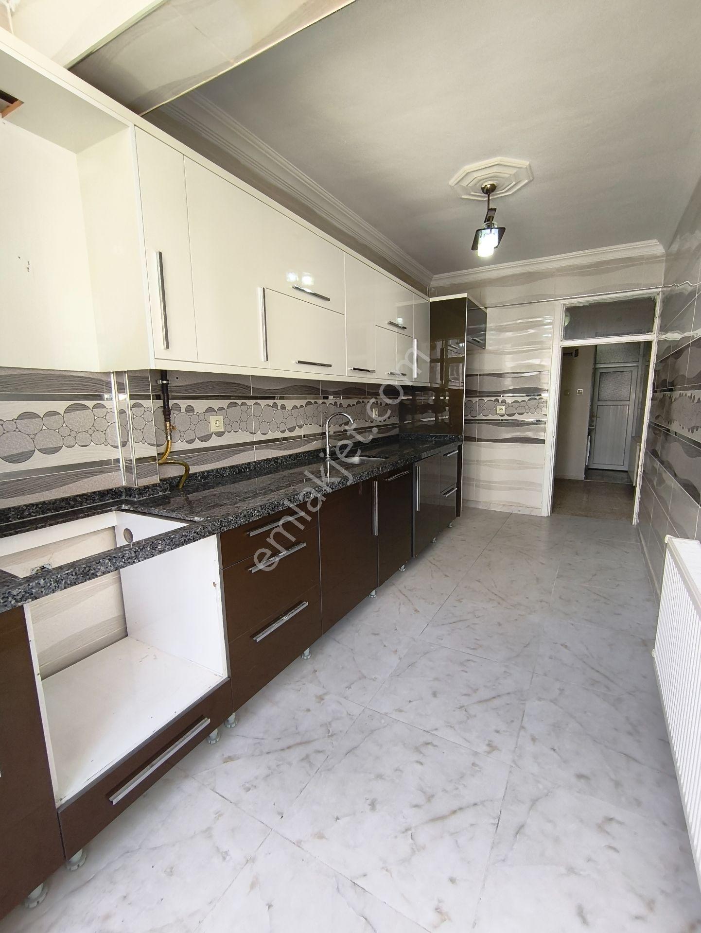 Akziyaret Emlaktan Satılık Park Cepheli 3+1 — fotoğraf 2