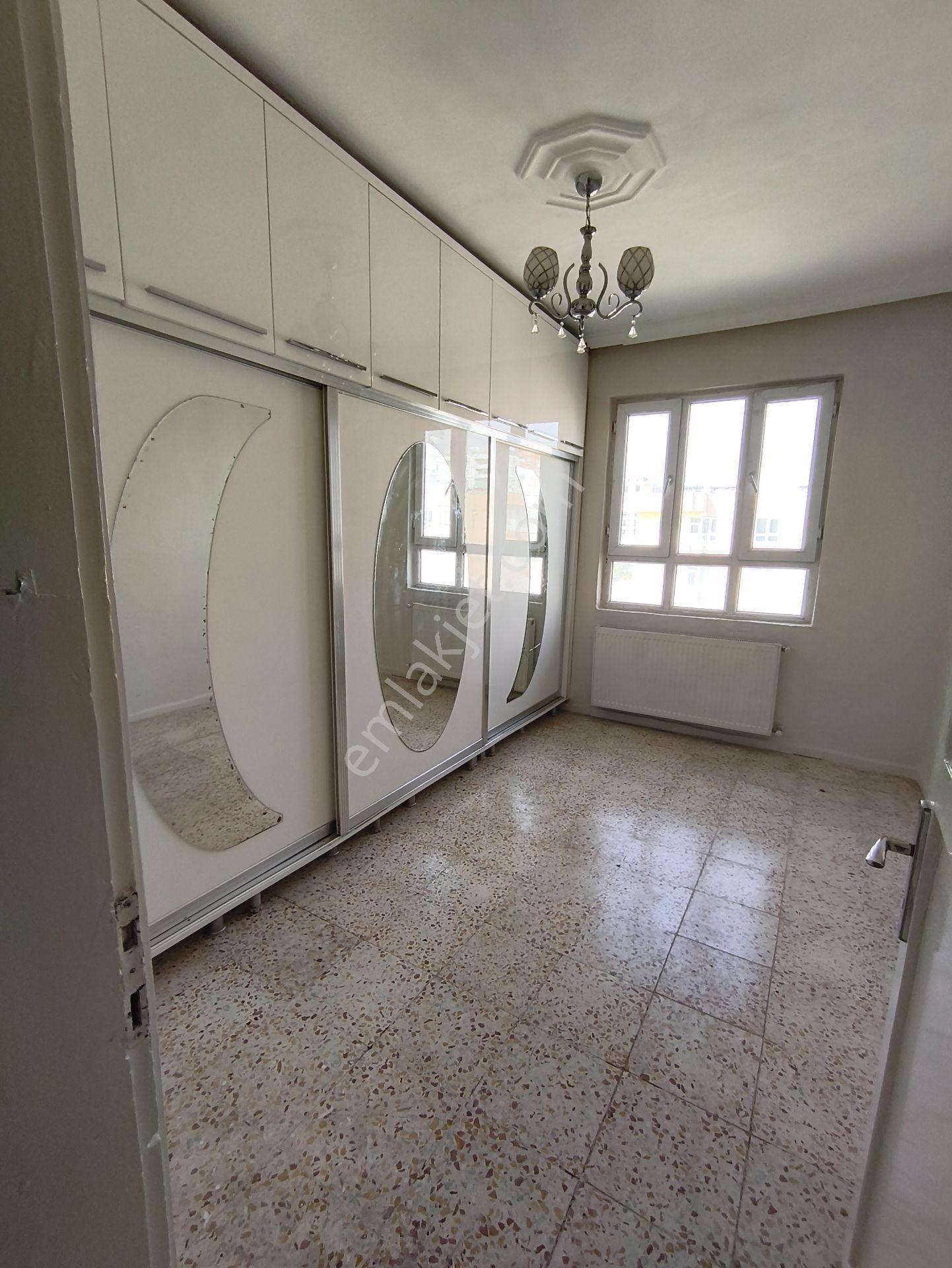 Akziyaret Emlaktan Satılık Park Cepheli 3+1 — fotoğraf 9