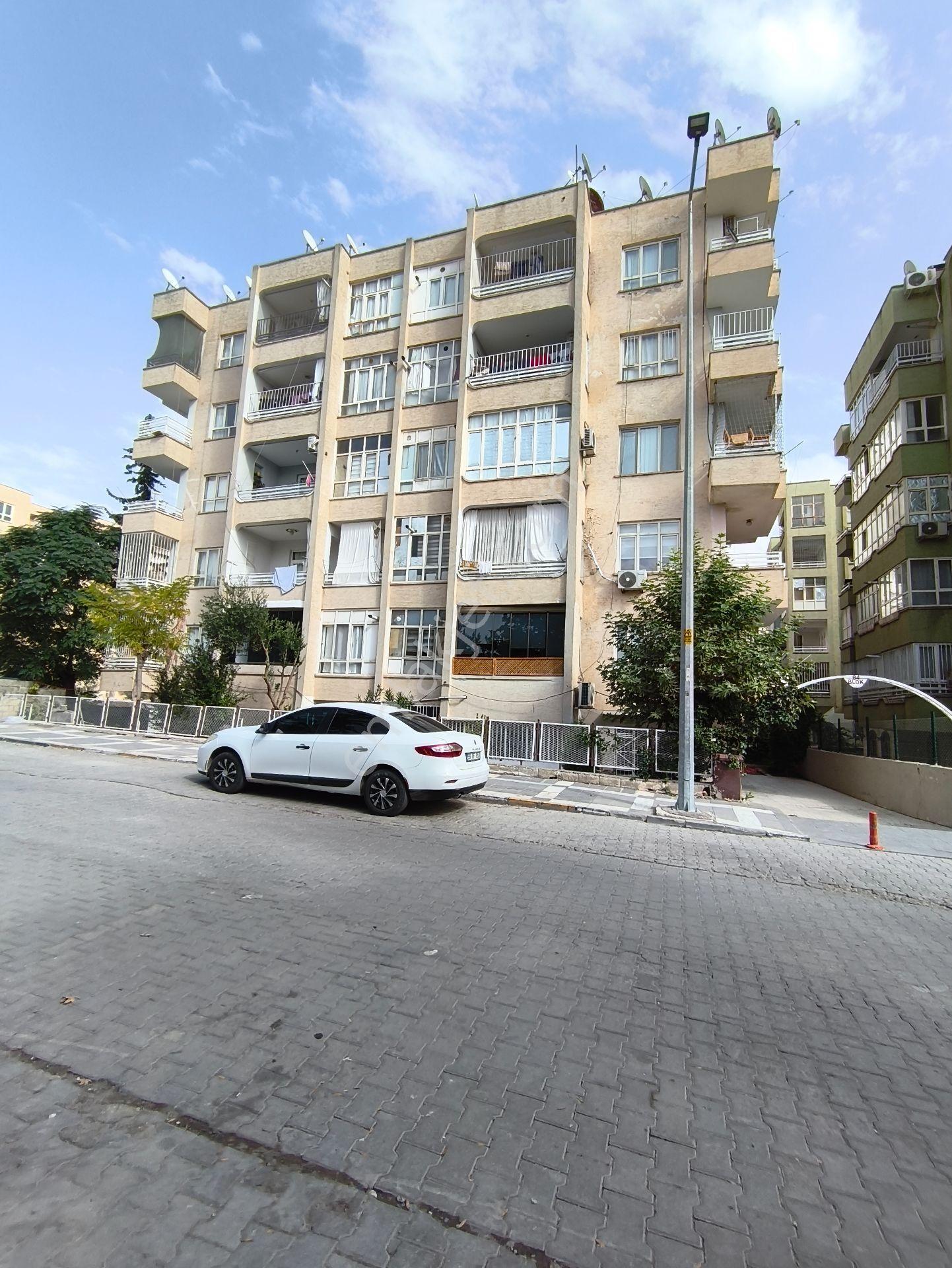 Akziyaret Emlaktan Satılık Park Cepheli 3+1 — fotoğraf 18